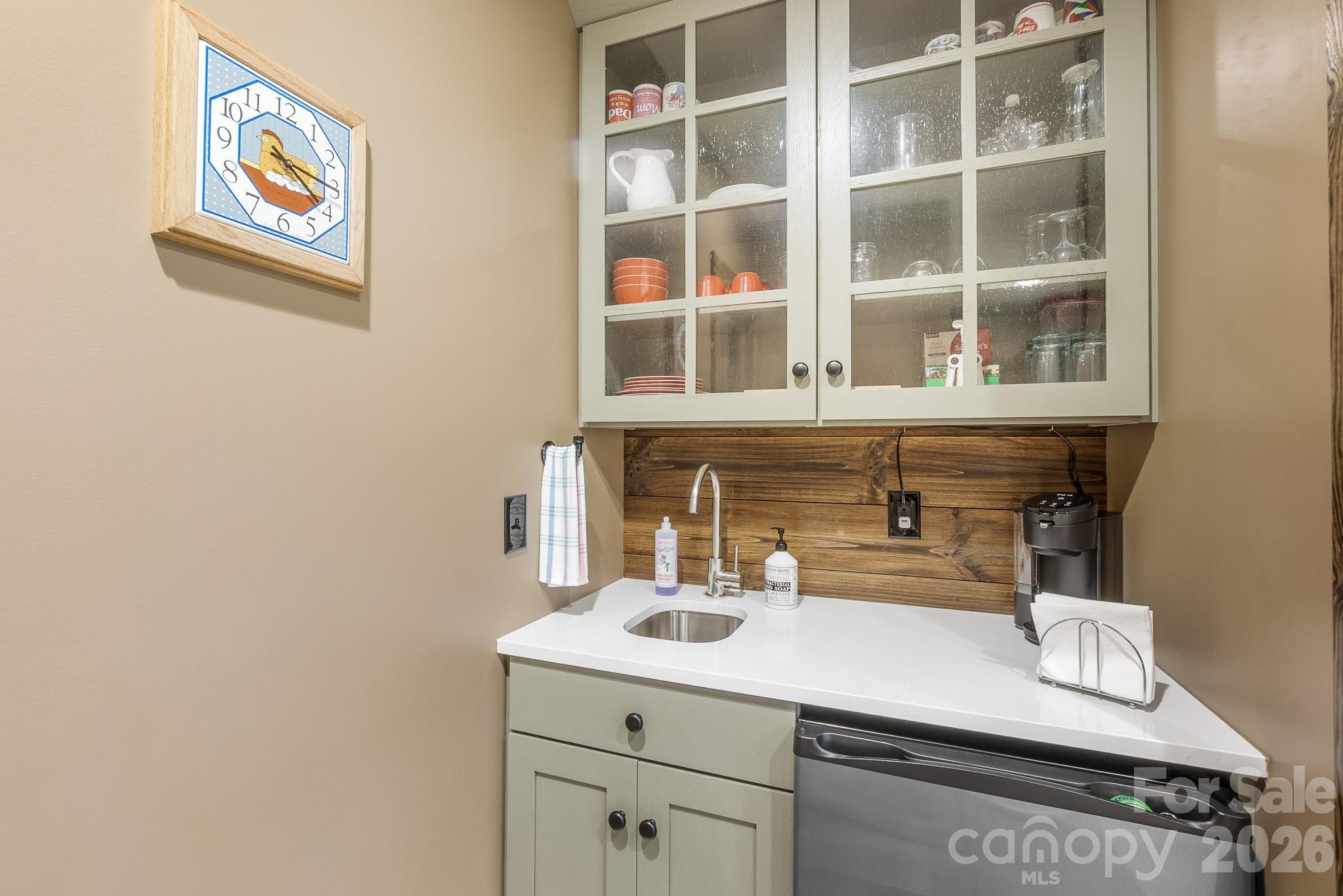 1009 Larkspur Trail — Banner Elk