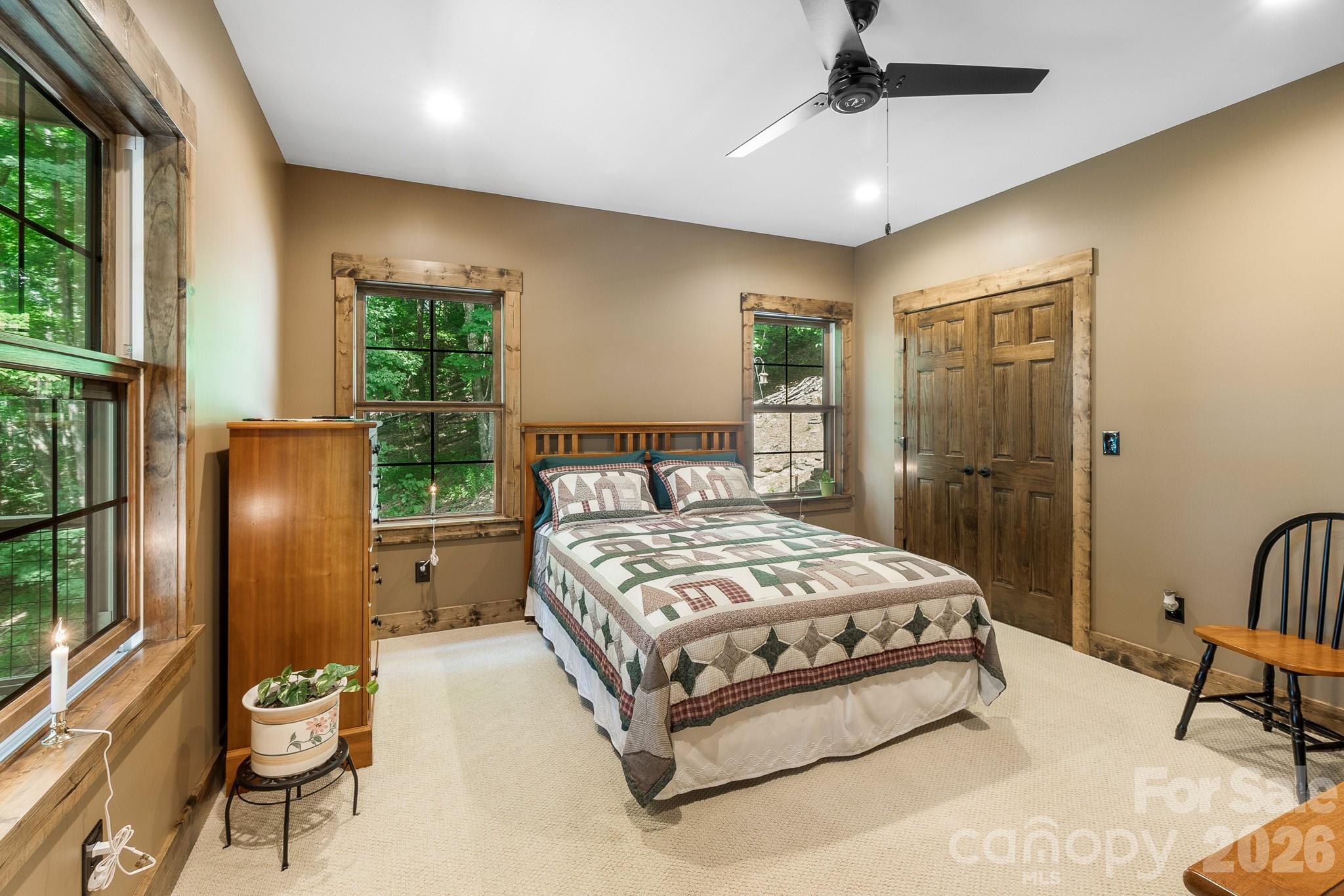 1009 Larkspur Trail — Banner Elk