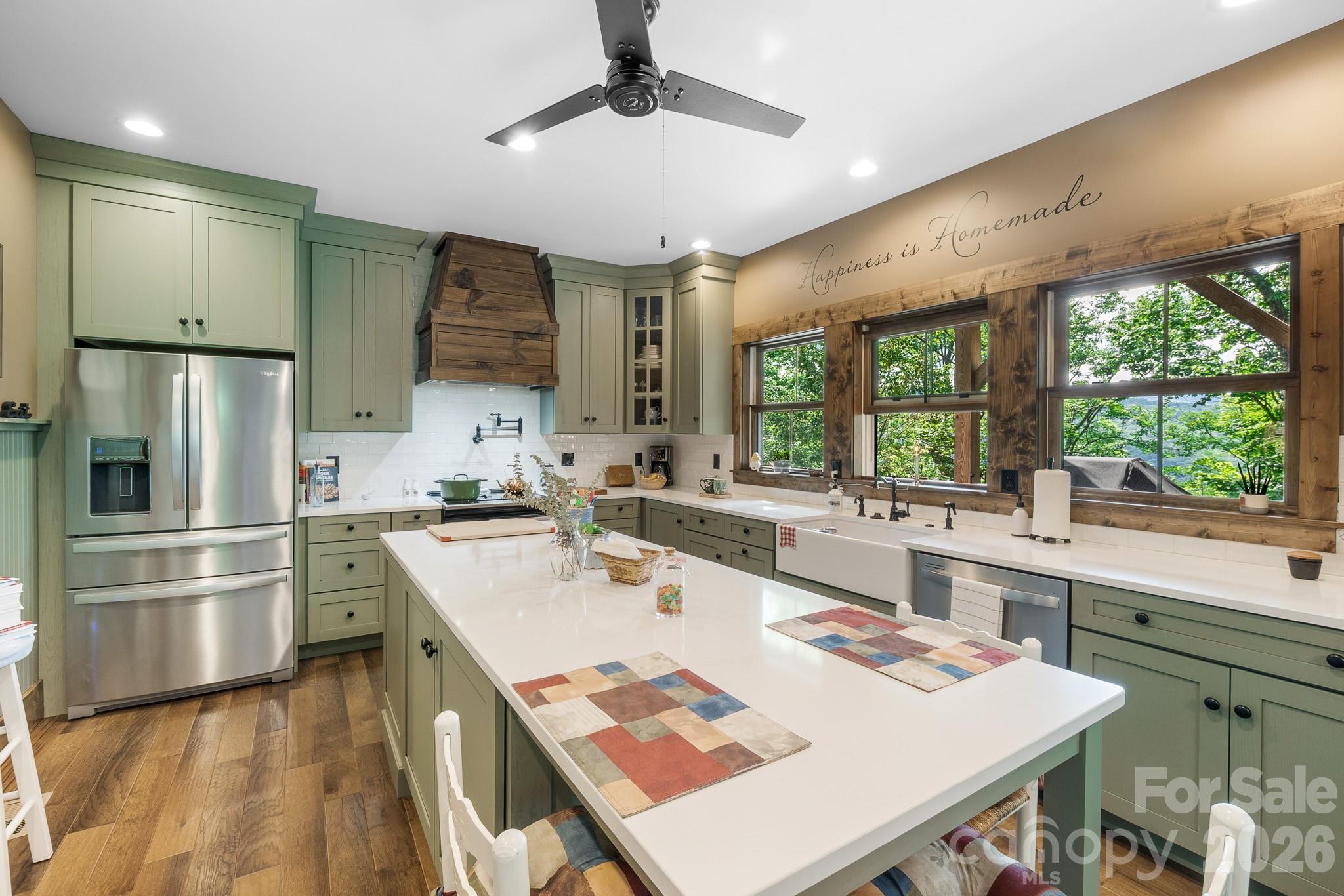 1009 Larkspur Trail — Banner Elk