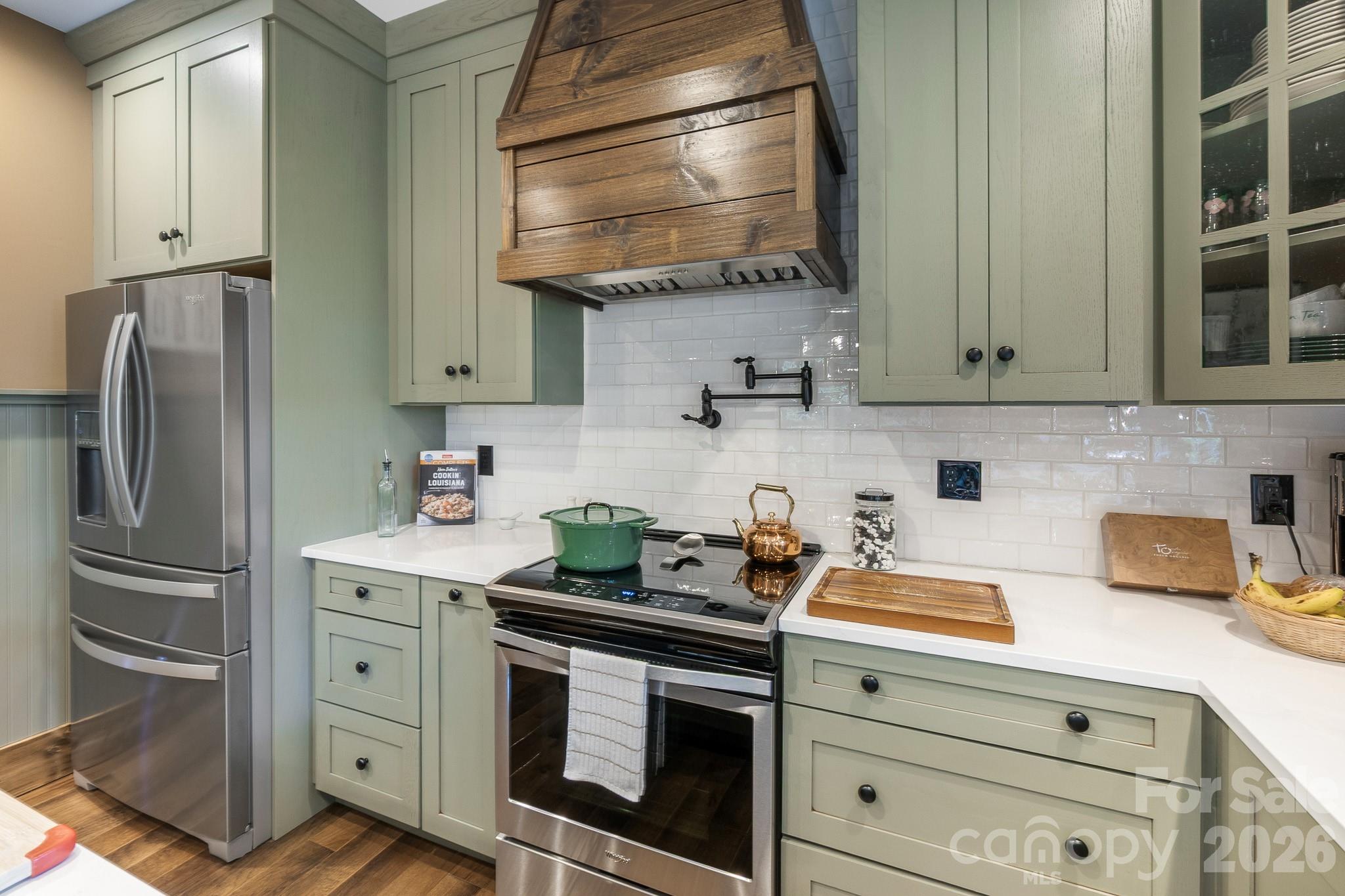 1009 Larkspur Trail — Banner Elk
