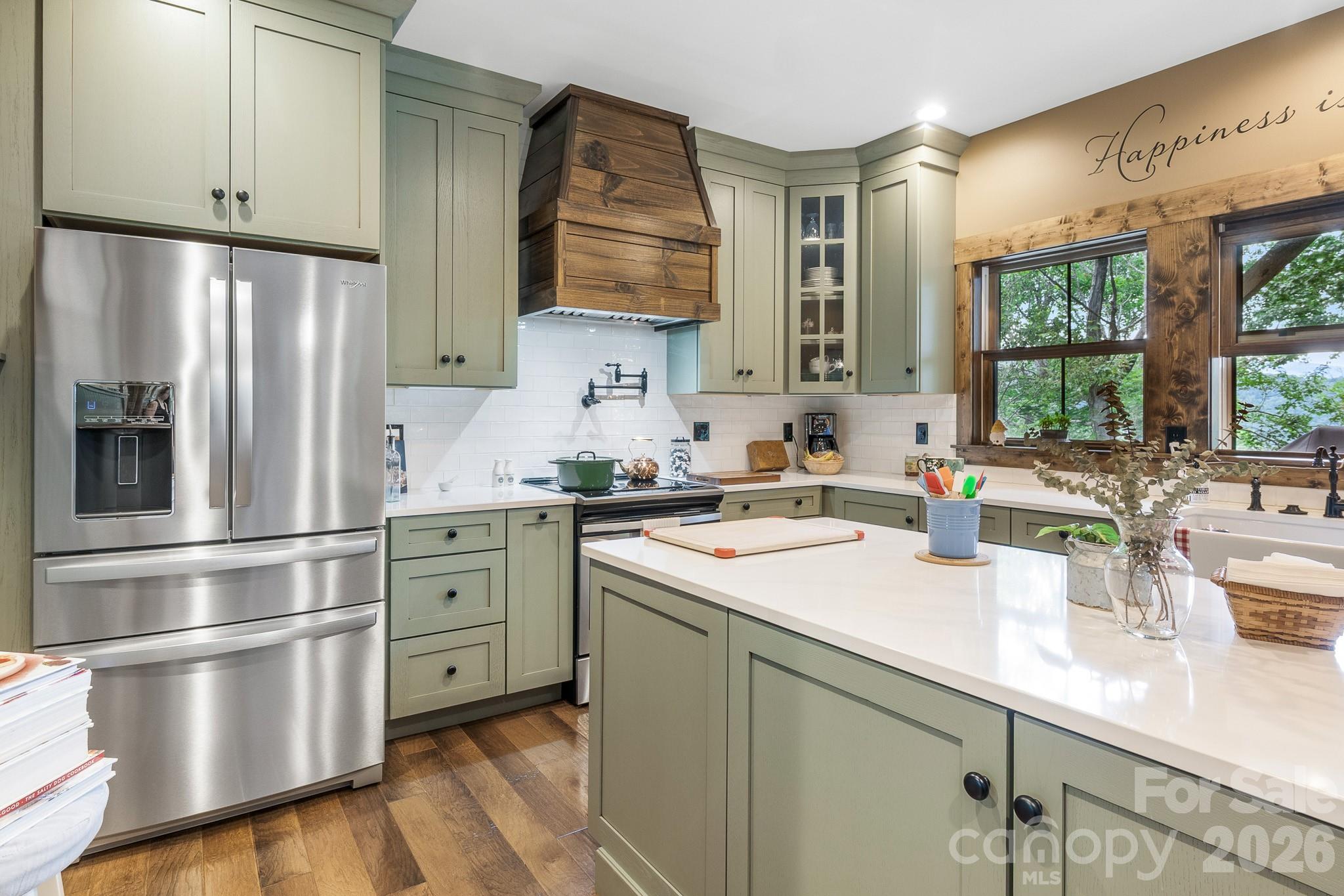 1009 Larkspur Trail — Banner Elk
