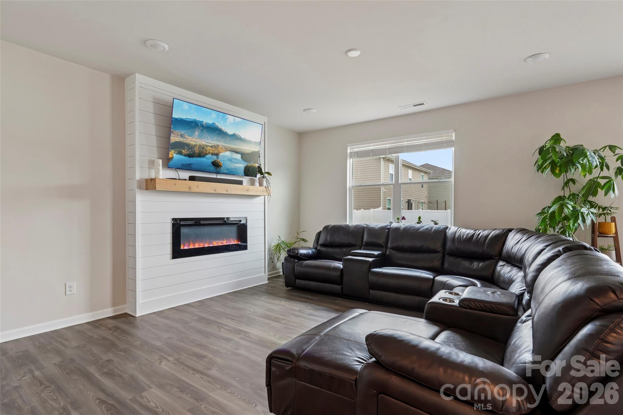 8007 Foxcroft Drive — Monroe