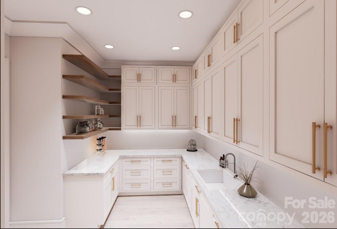 104 Sherwood Drive — Huntersville