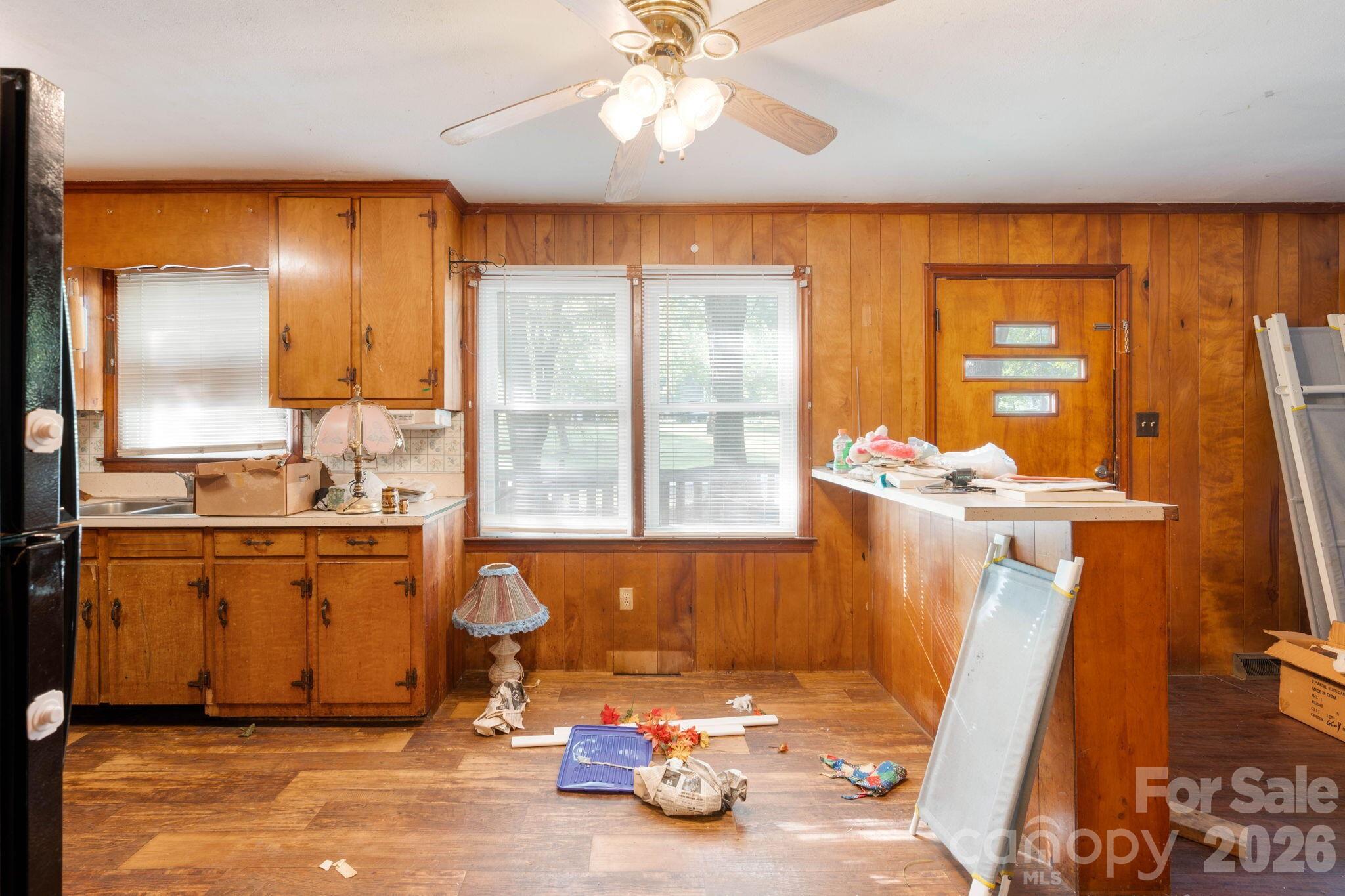 389 Midway Lake Road — Mooresville