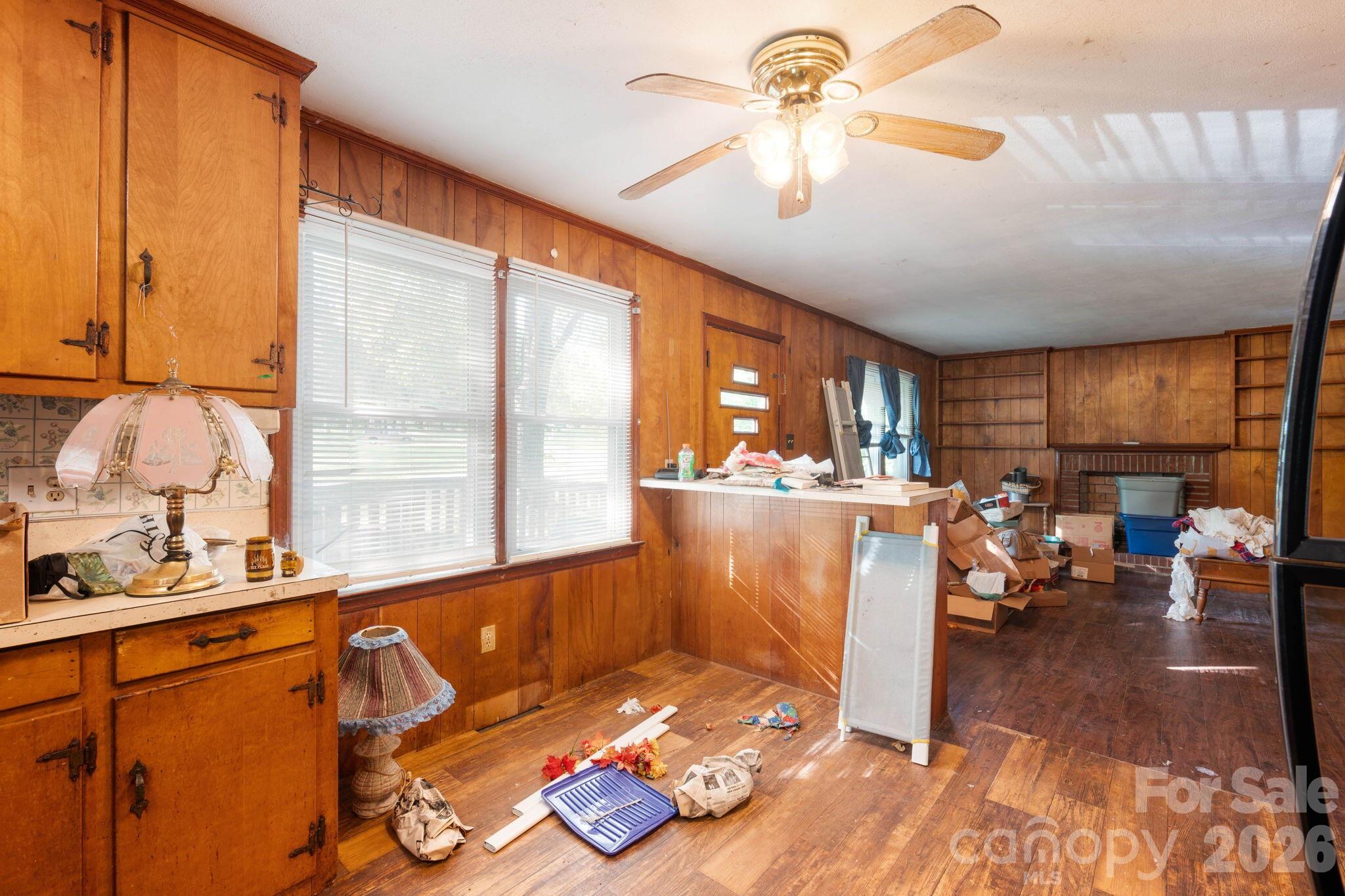 389 Midway Lake Road — Mooresville
