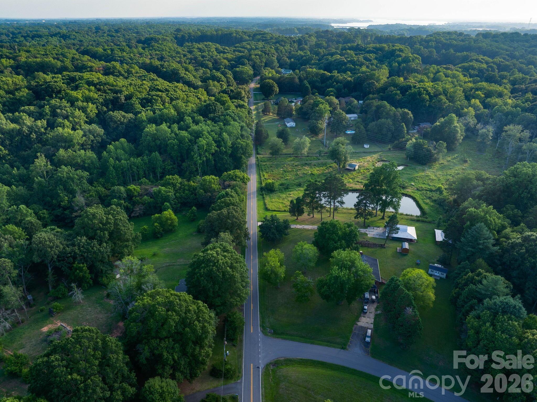 389 Midway Lake Road — Mooresville