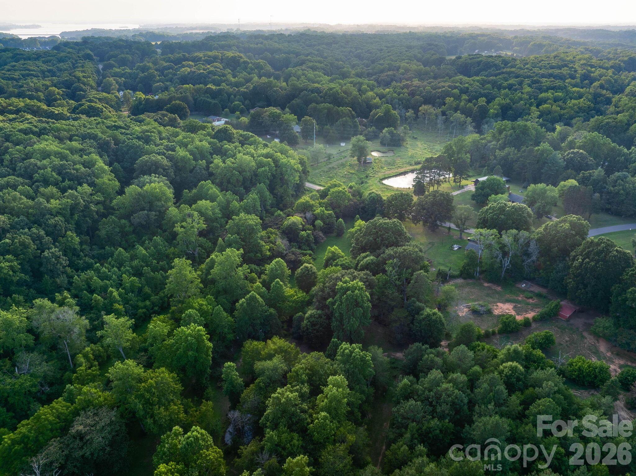 389 Midway Lake Road — Mooresville