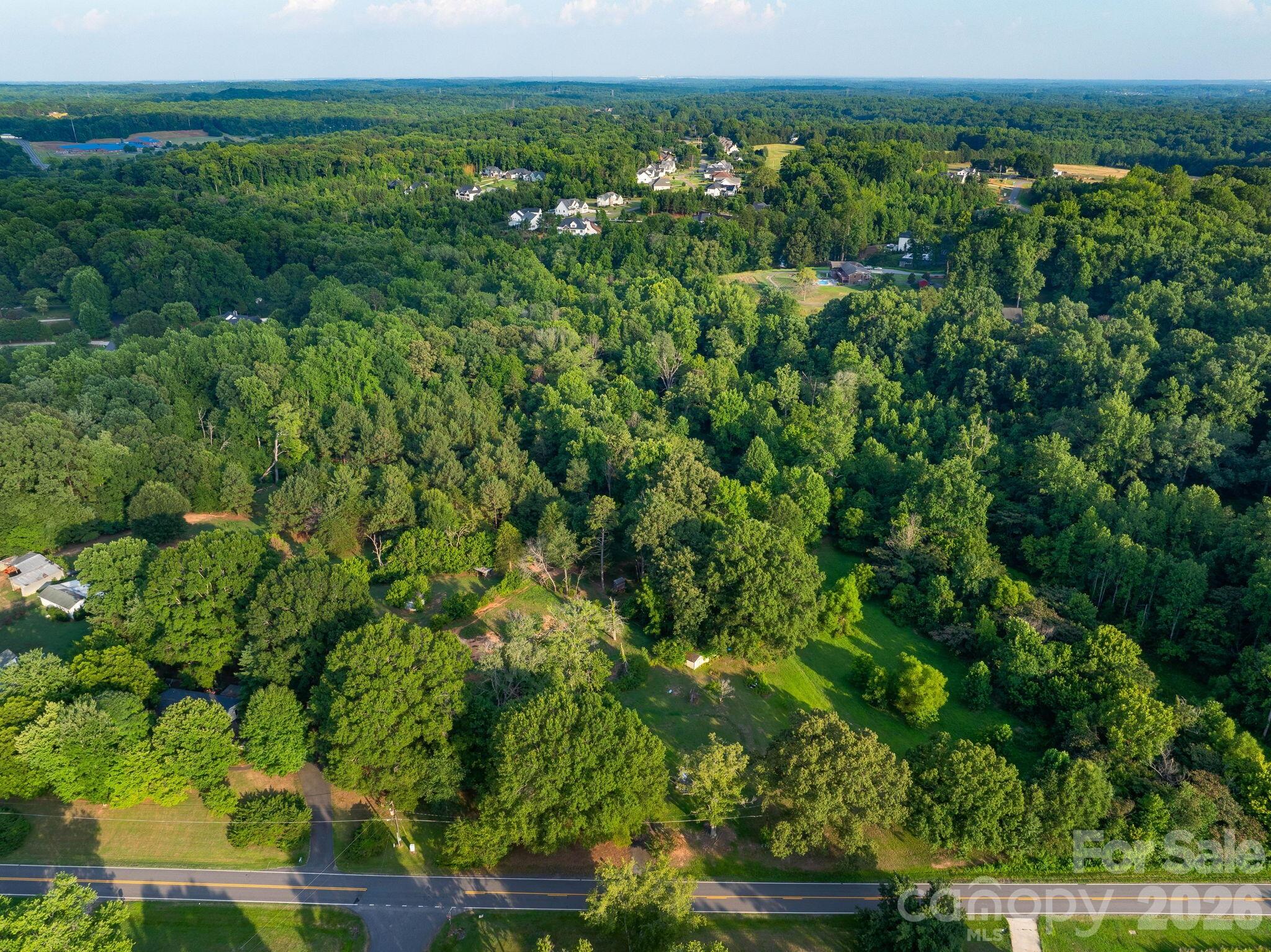 389 Midway Lake Road — Mooresville