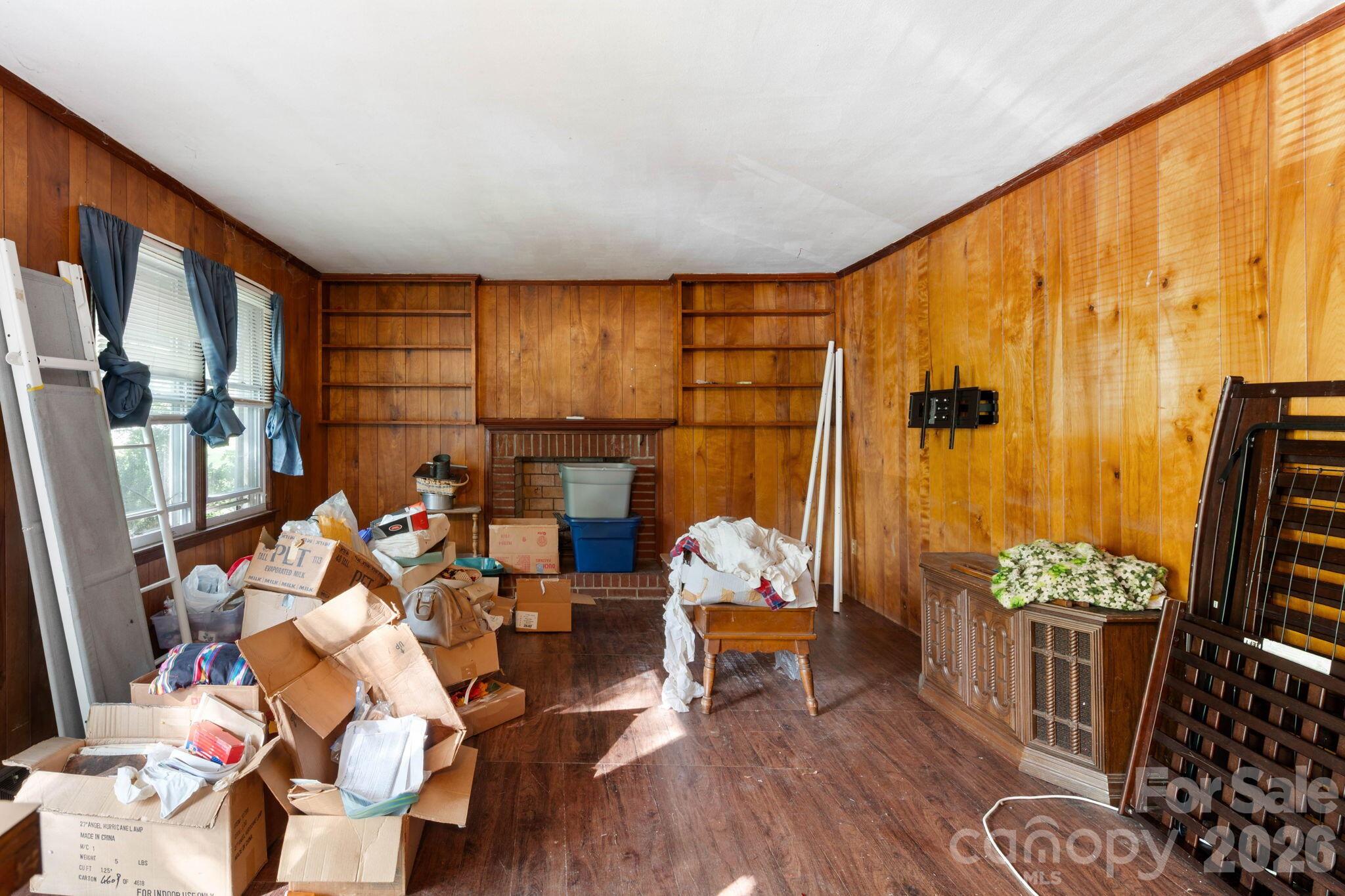 389 Midway Lake Road — Mooresville
