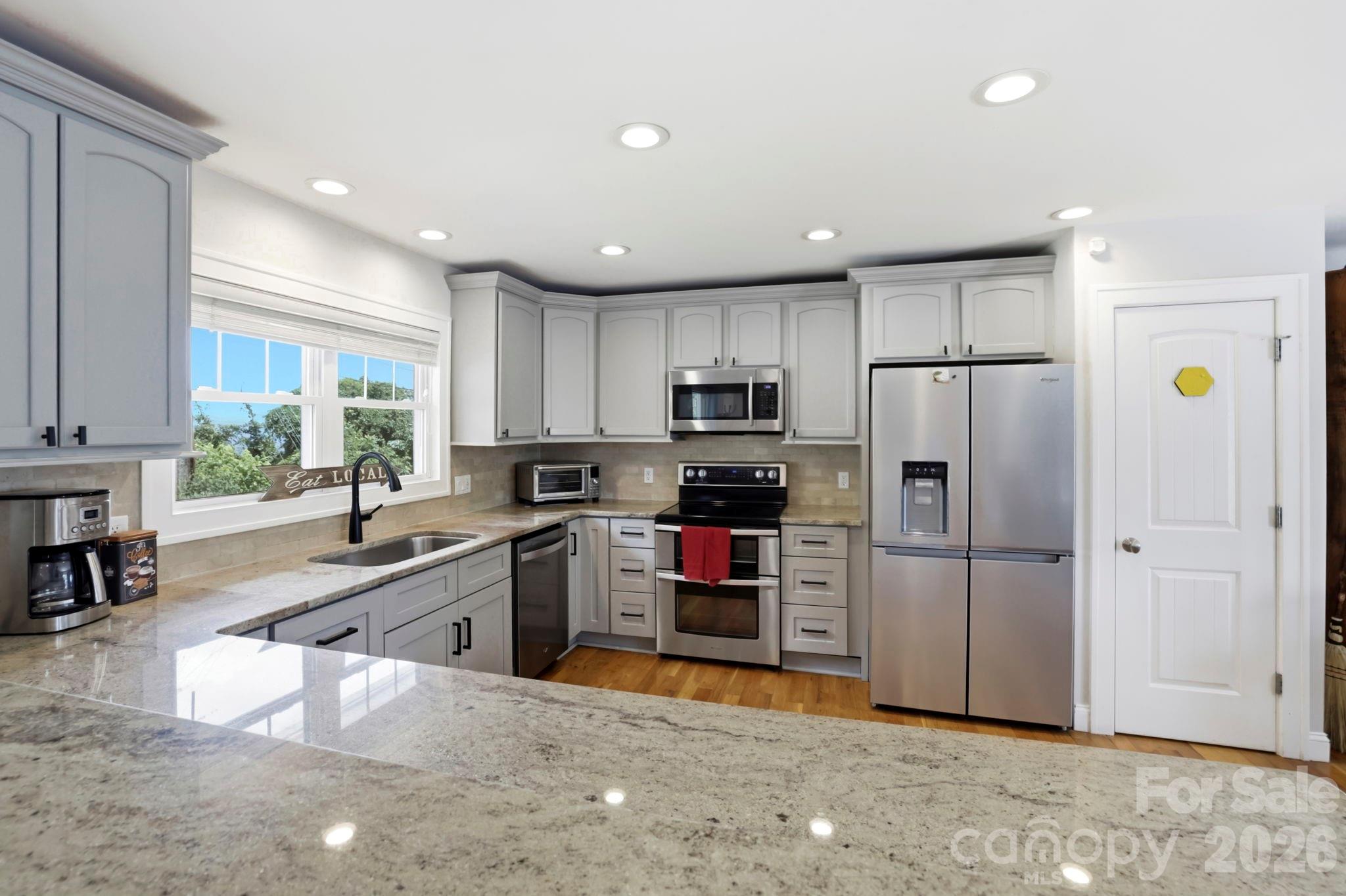 26 Crestwood Drive — Arden