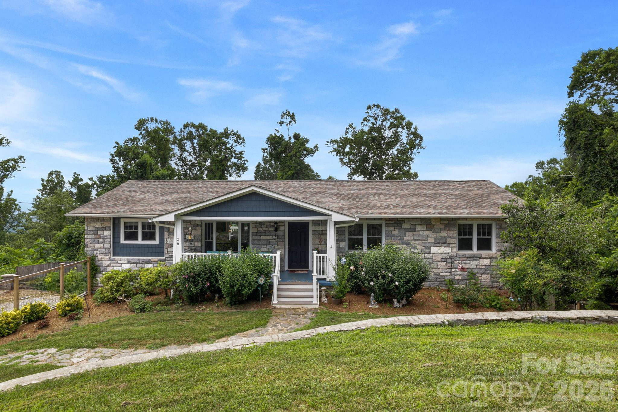 26 Crestwood Drive — Arden