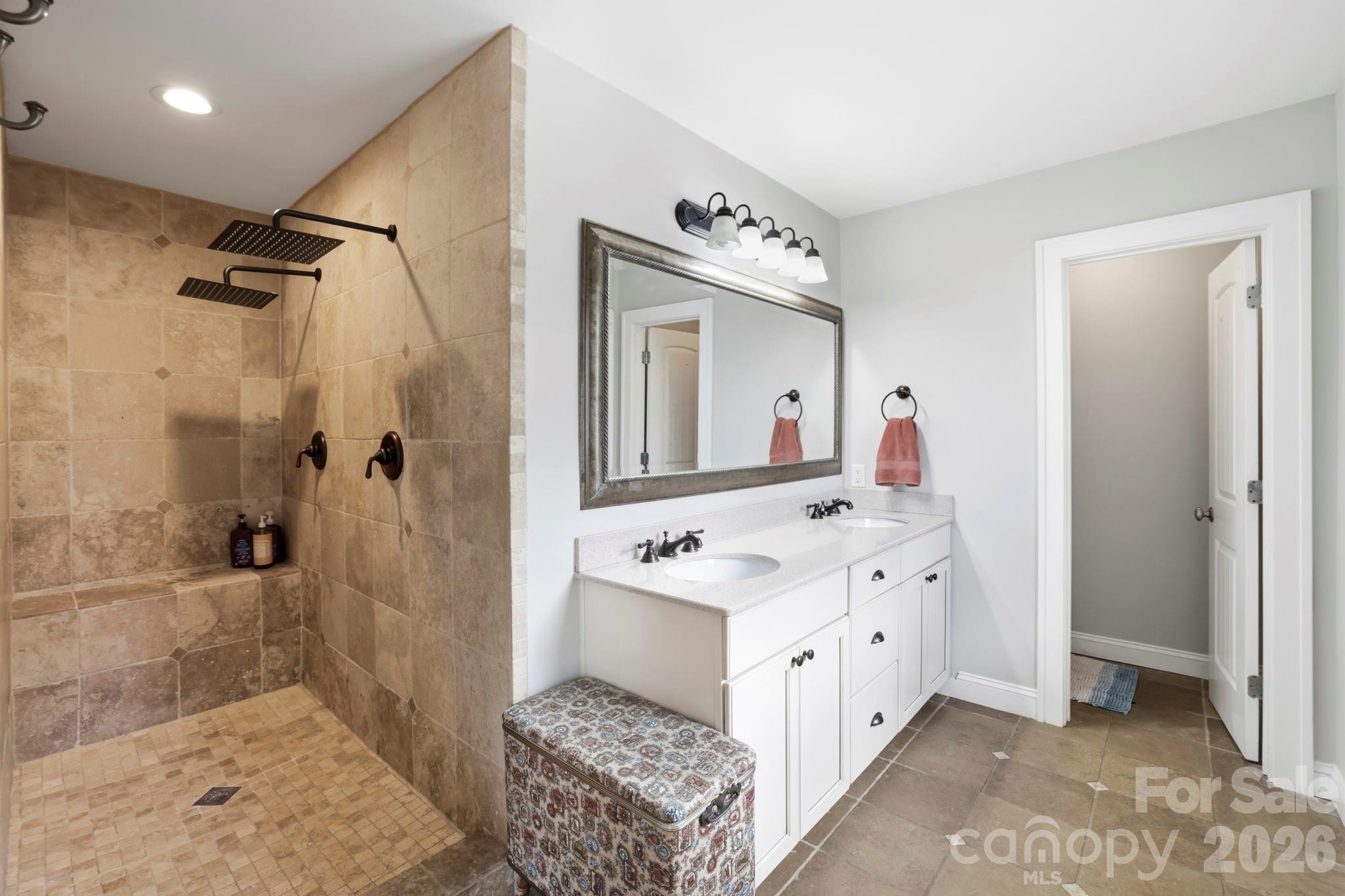 26 Crestwood Drive — Arden