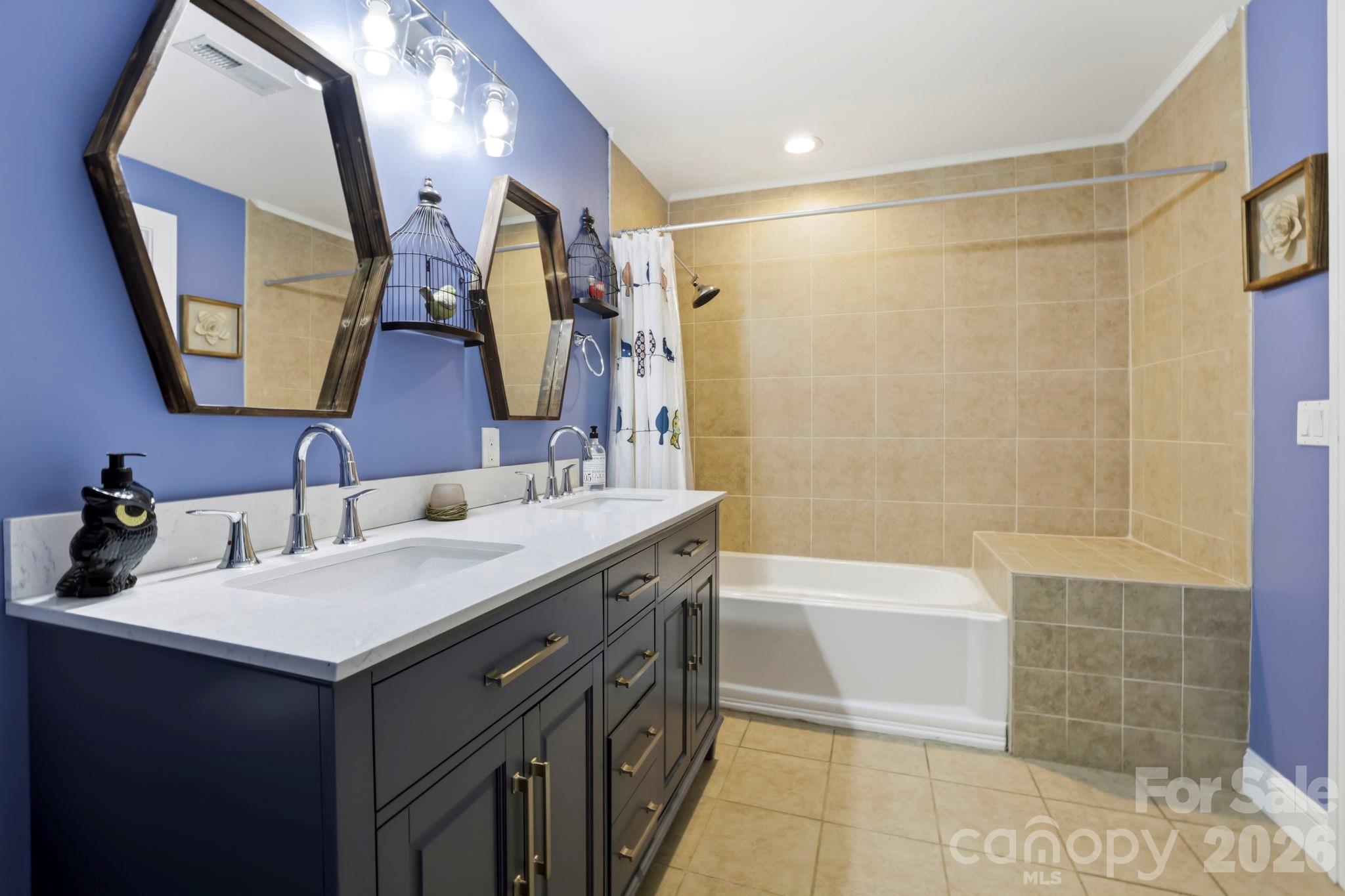 26 Crestwood Drive — Arden