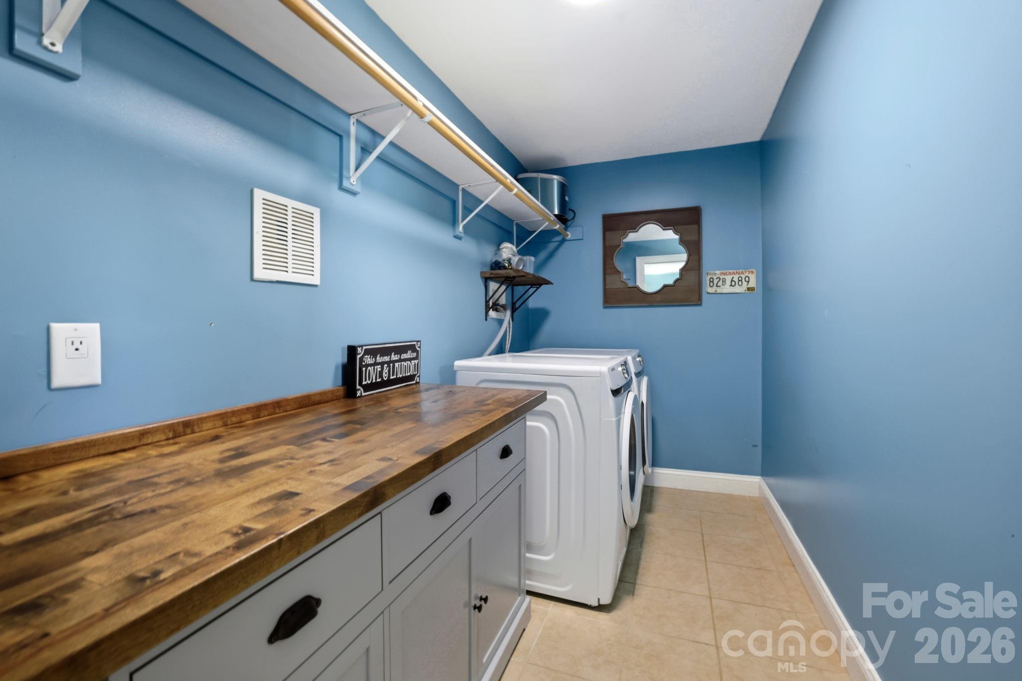 26 Crestwood Drive — Arden