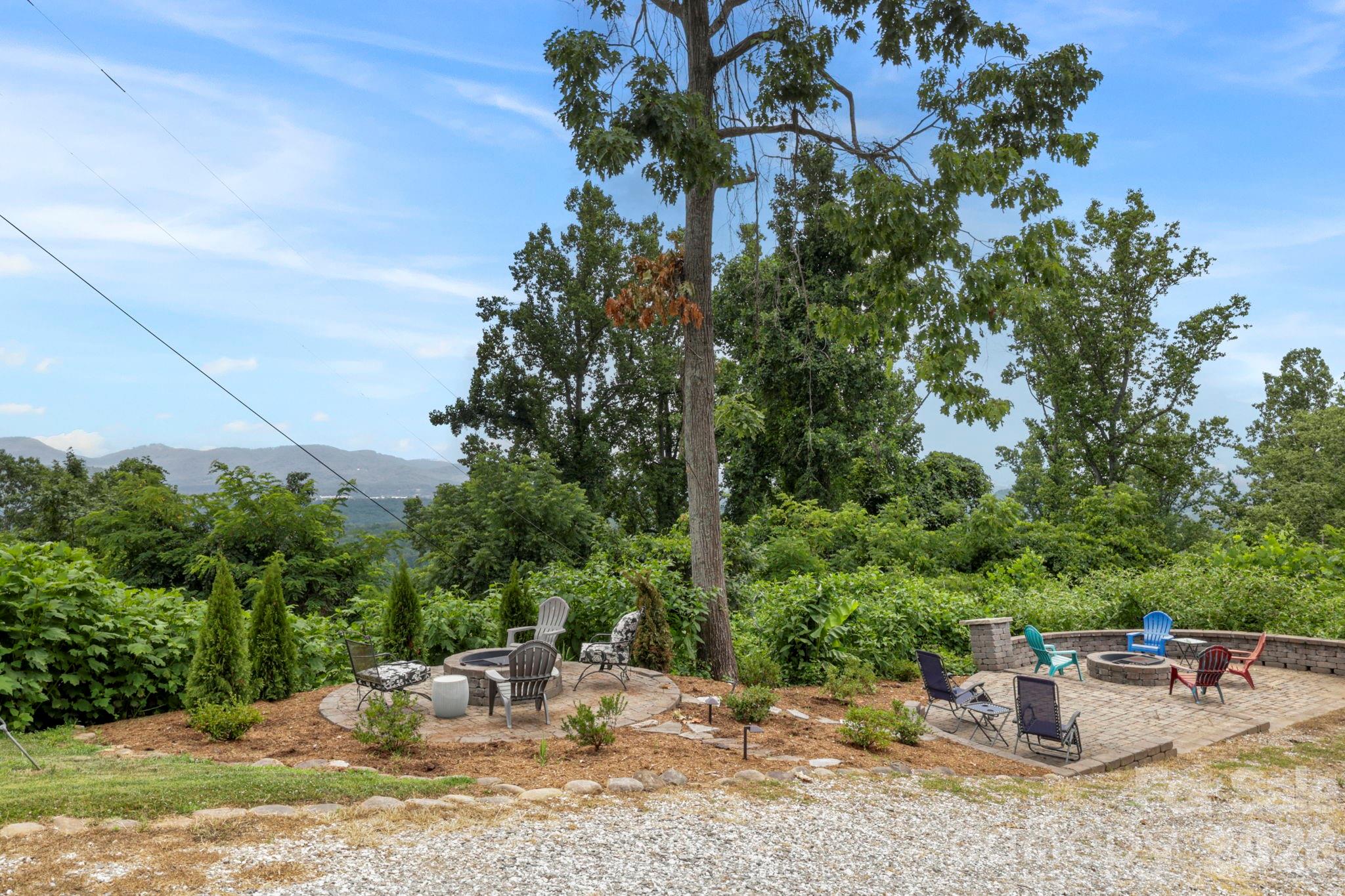 26 Crestwood Drive — Arden