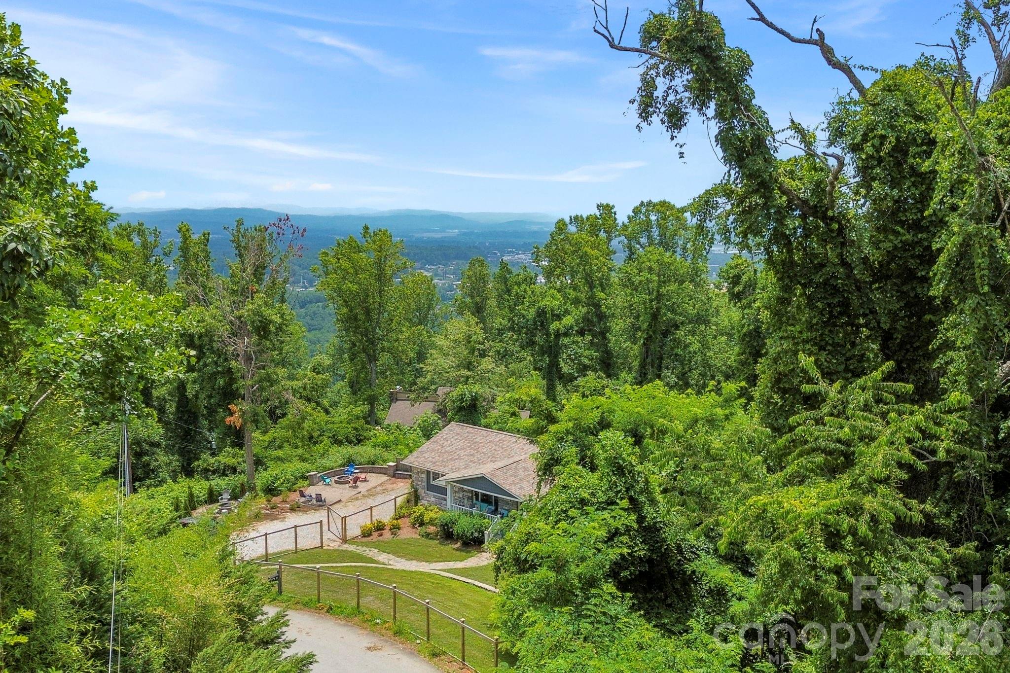26 Crestwood Drive — Arden