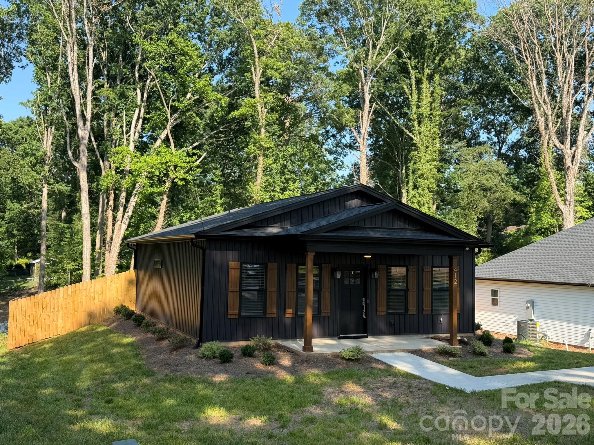 412 N Peterson Street — Stanley