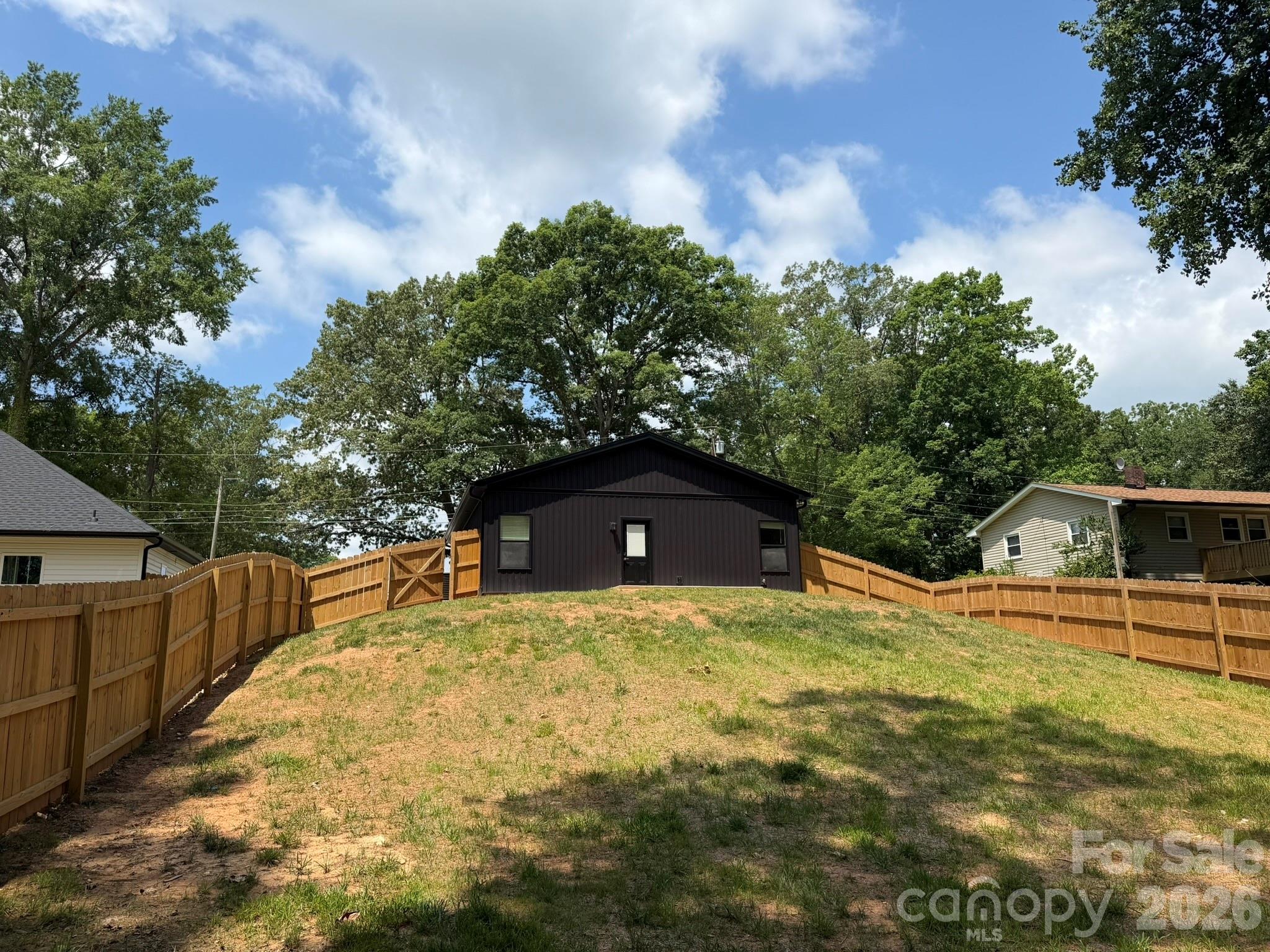 412 N Peterson Street — Stanley