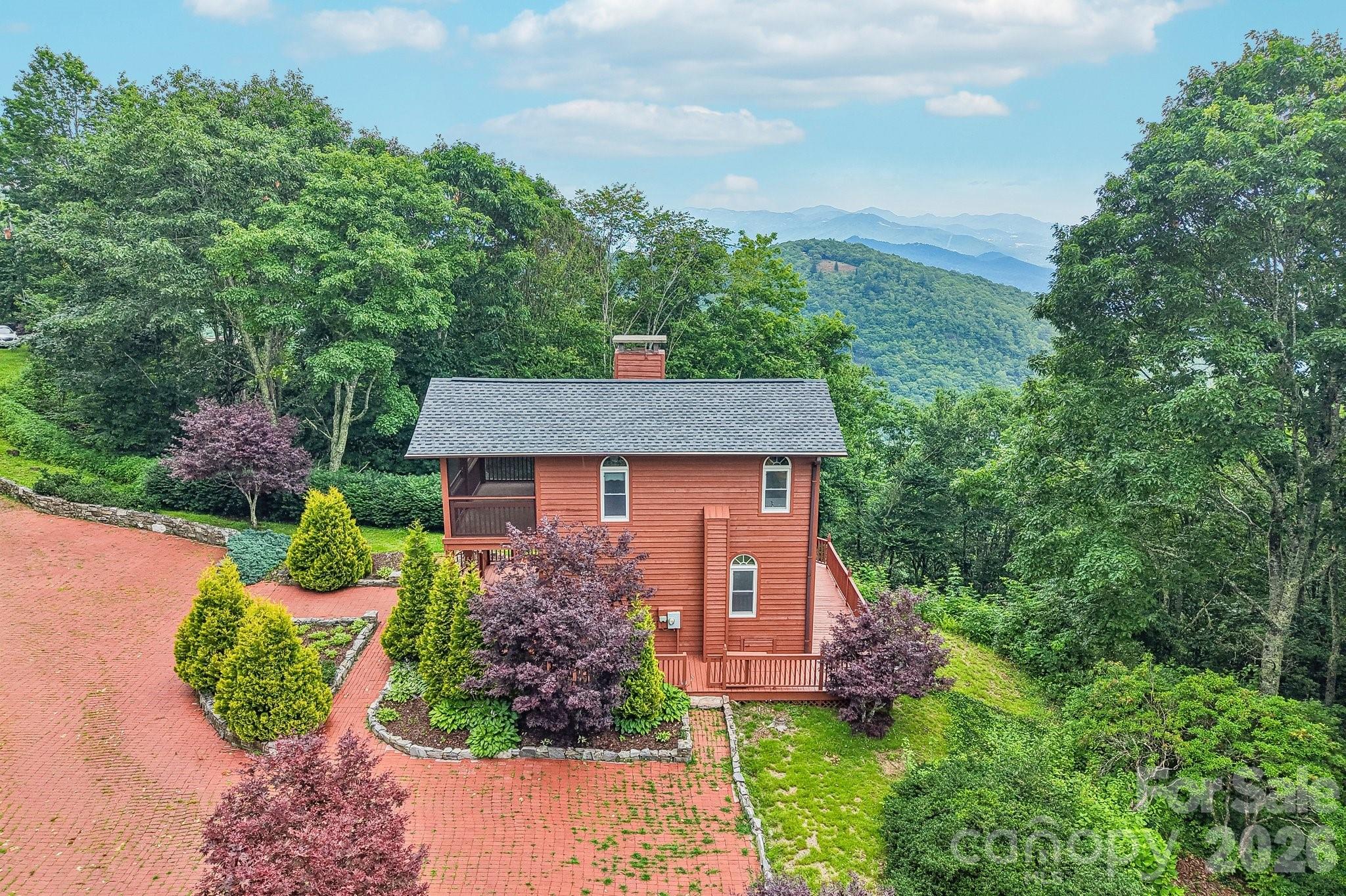 156 Simpson Lane — Maggie Valley