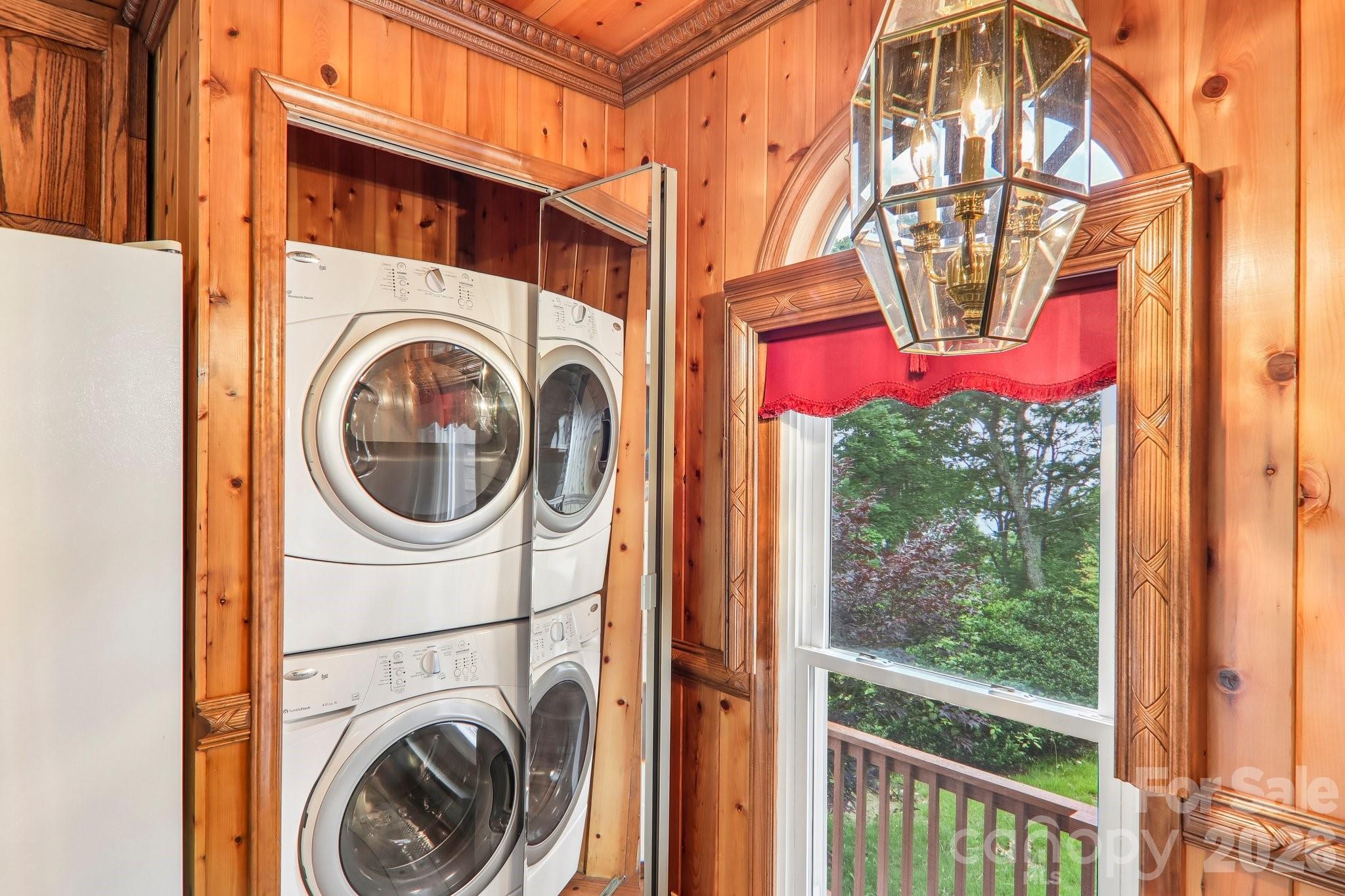 156 Simpson Lane — Maggie Valley
