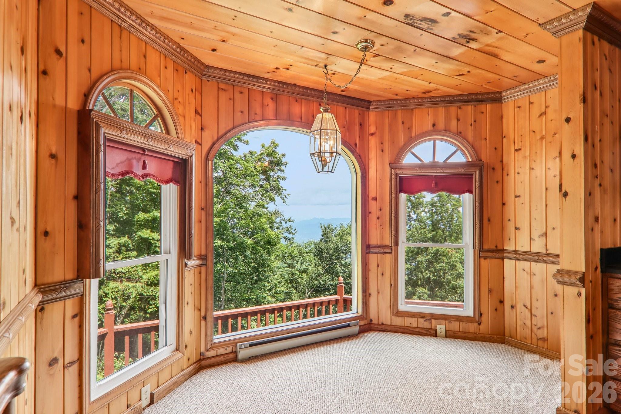156 Simpson Lane — Maggie Valley