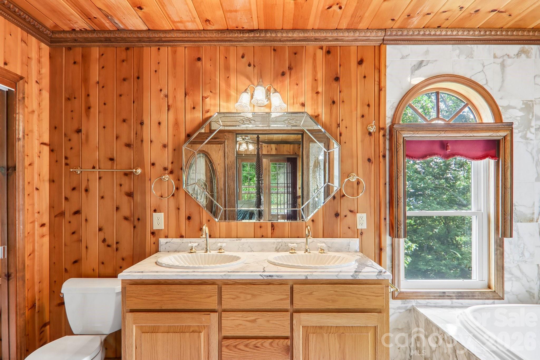 156 Simpson Lane — Maggie Valley