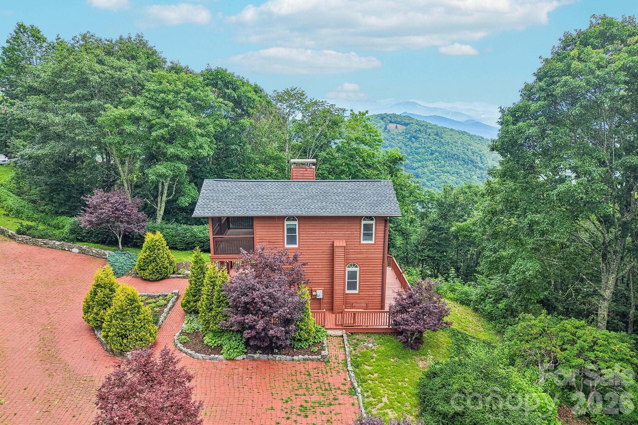 156 Simpson Lane — Maggie Valley