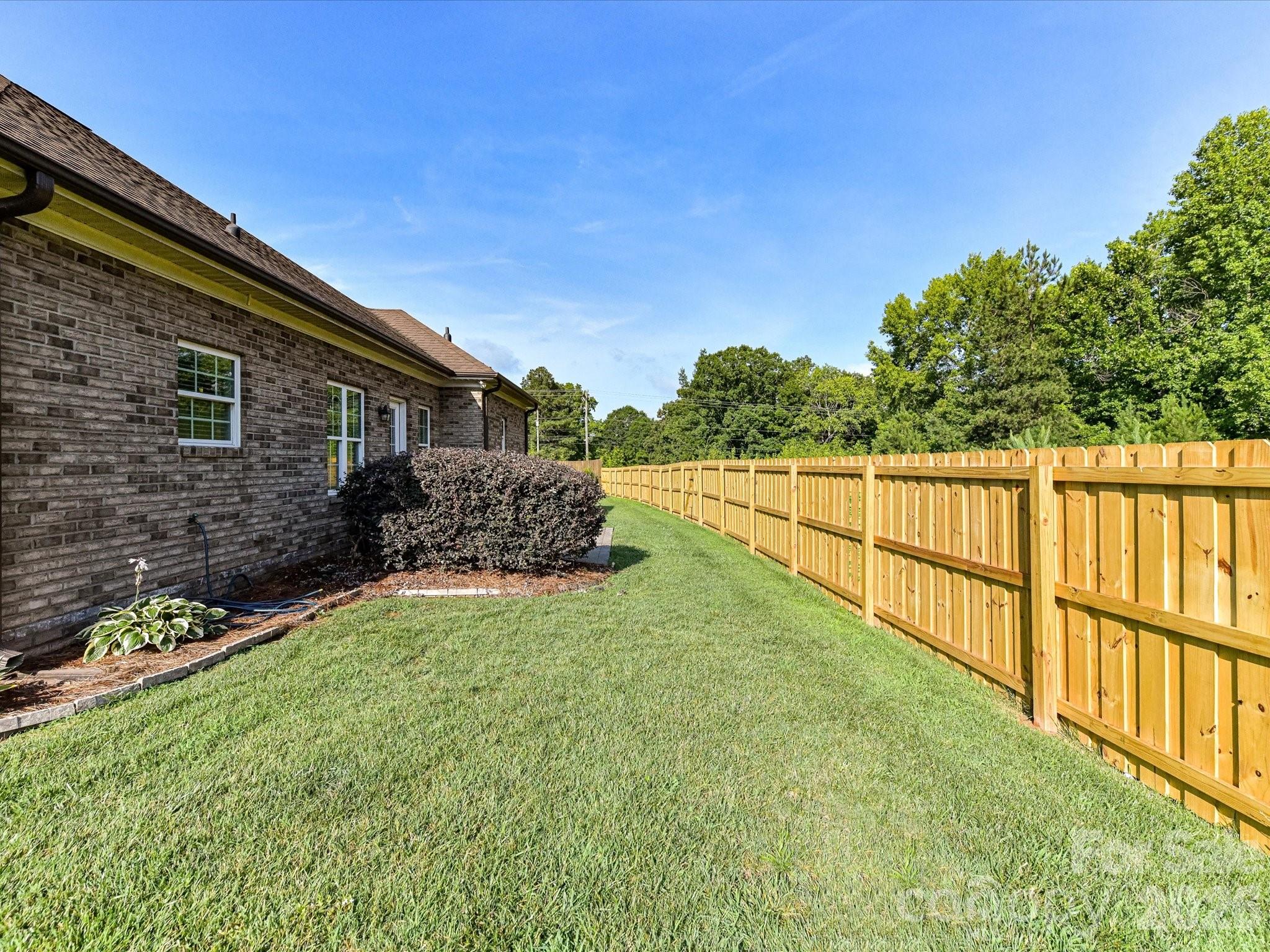 258 Lagoda Drive — Locust
