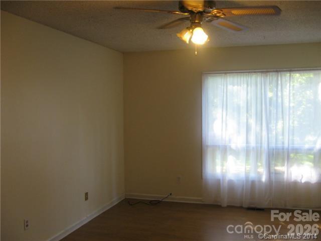 5322 Farm Pond Lane — Charlotte
