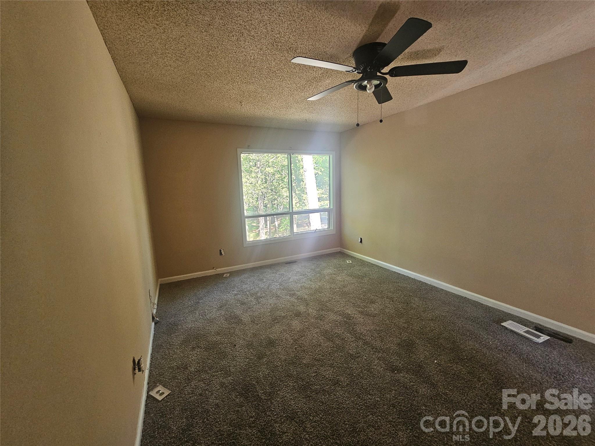 5322 Farm Pond Lane — Charlotte