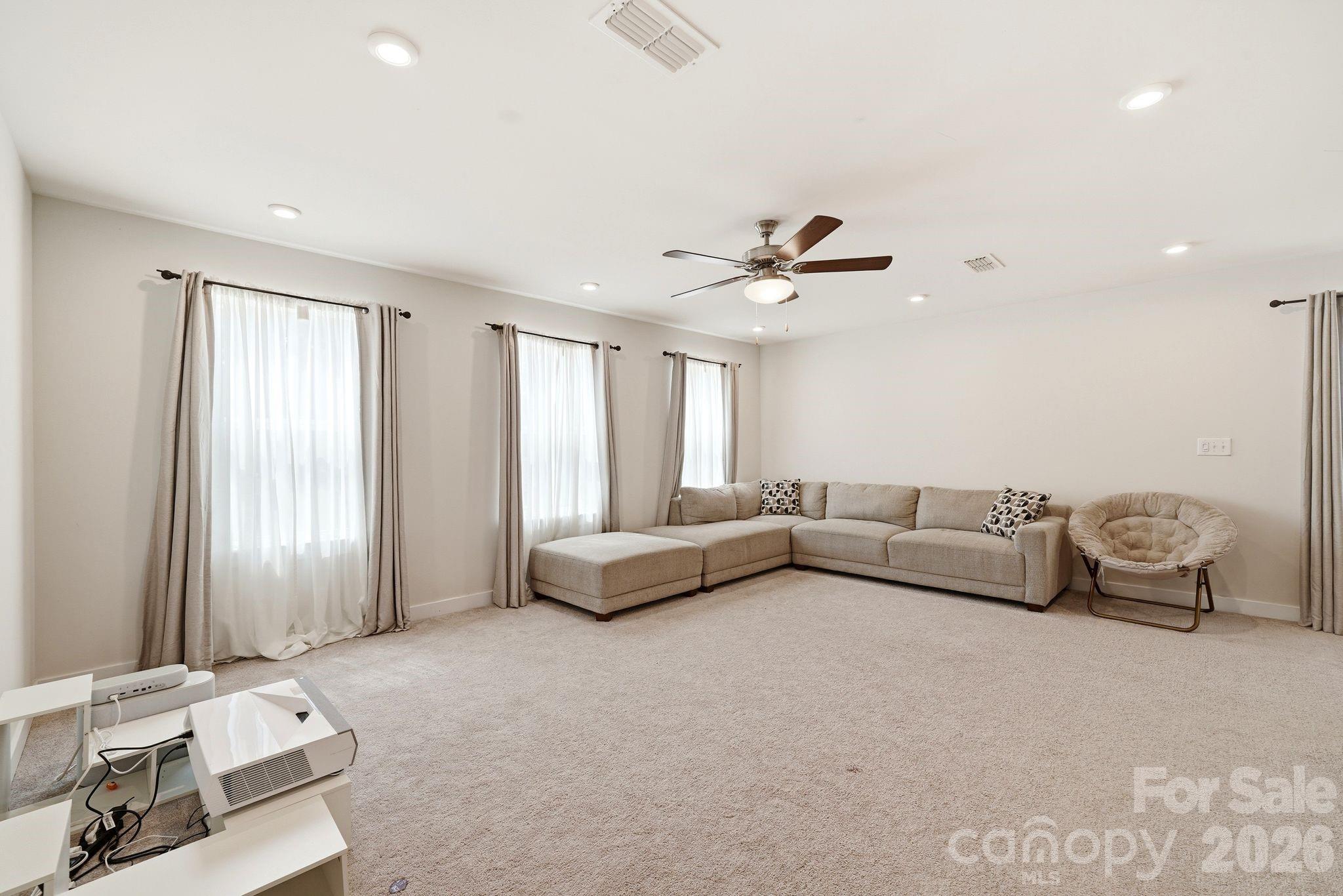 10129 Harvest Gold Drive — Charlotte