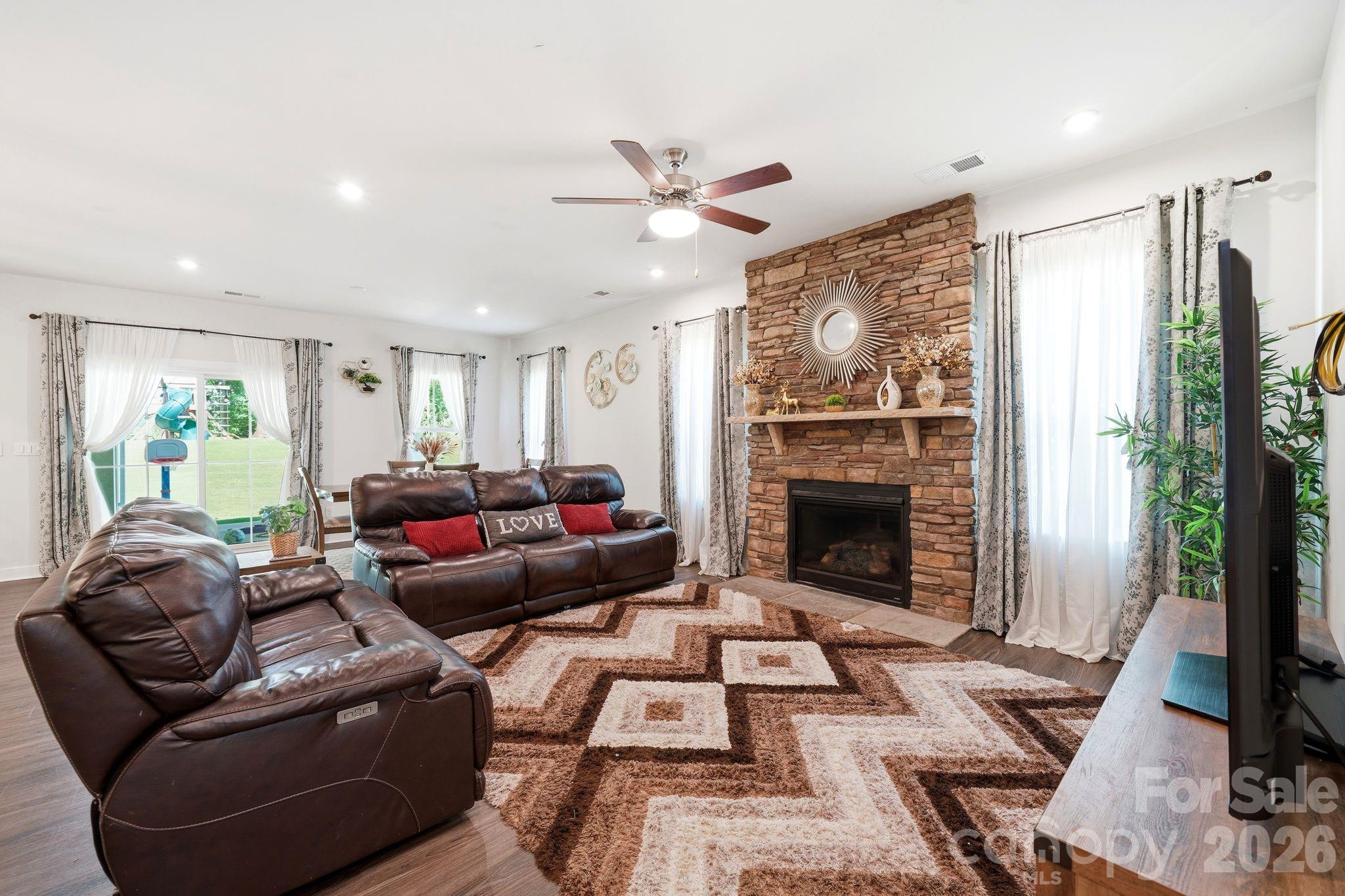 10129 Harvest Gold Drive — Charlotte