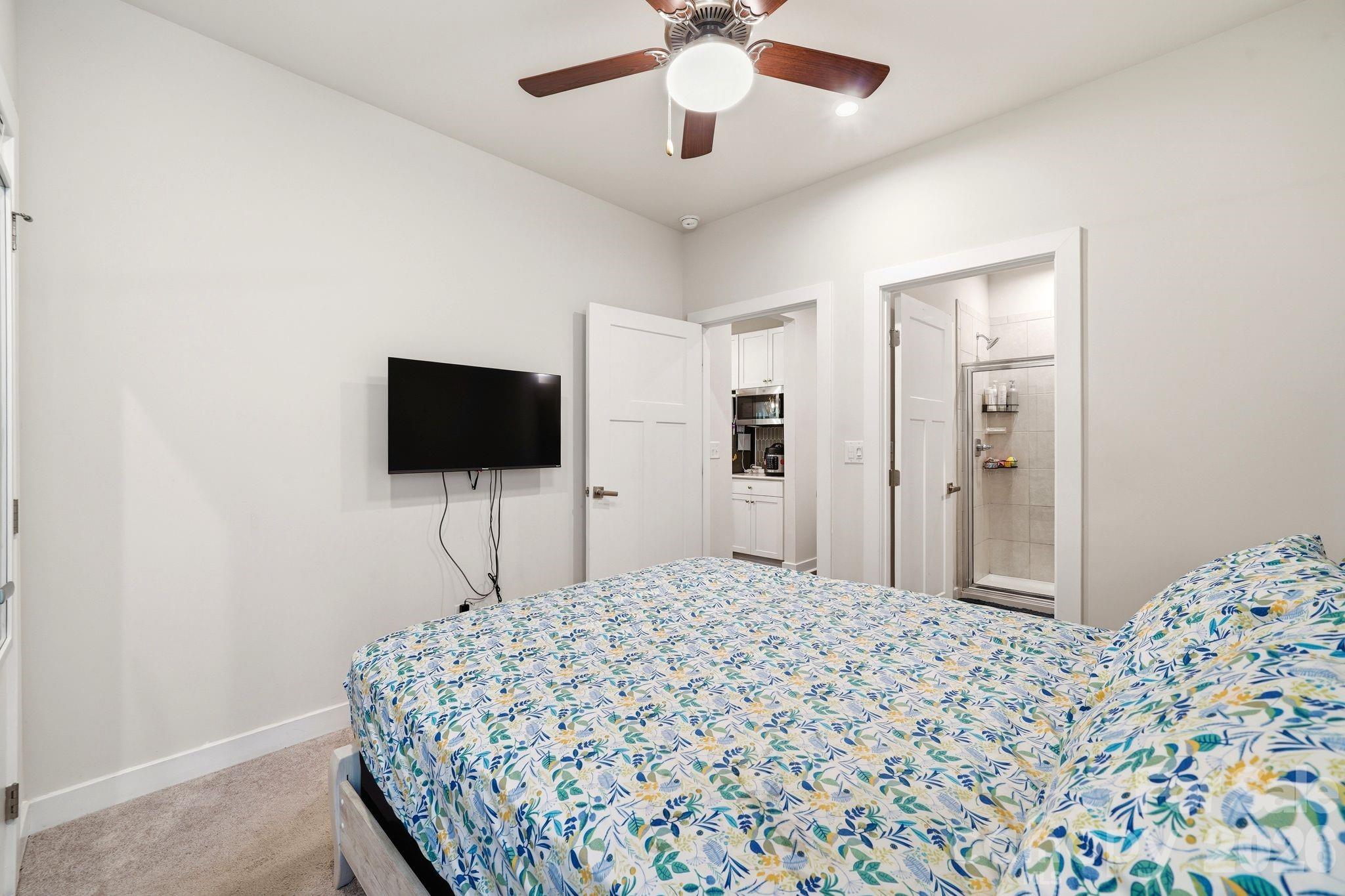 10129 Harvest Gold Drive — Charlotte