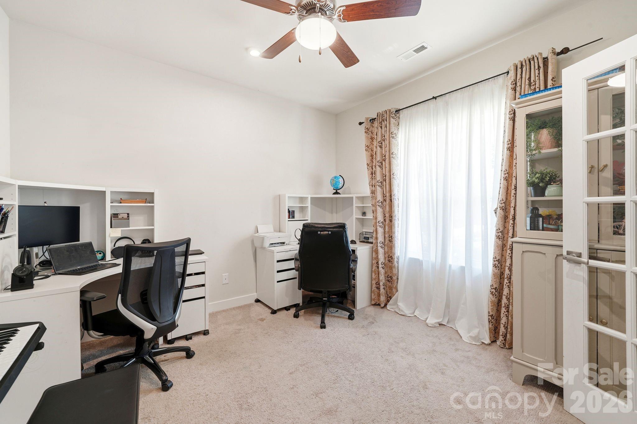 10129 Harvest Gold Drive — Charlotte
