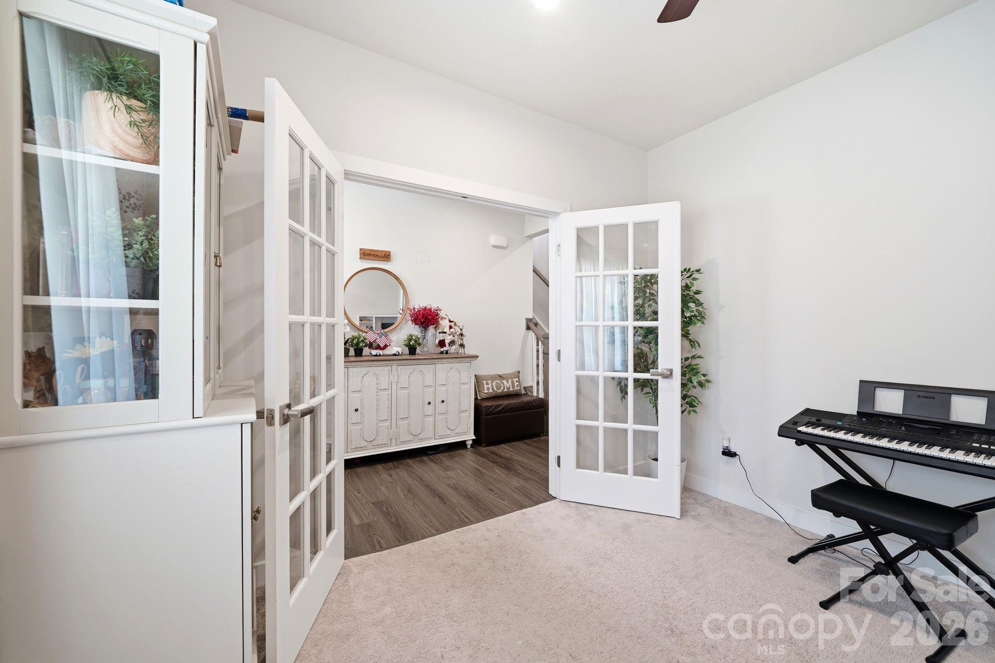 10129 Harvest Gold Drive — Charlotte