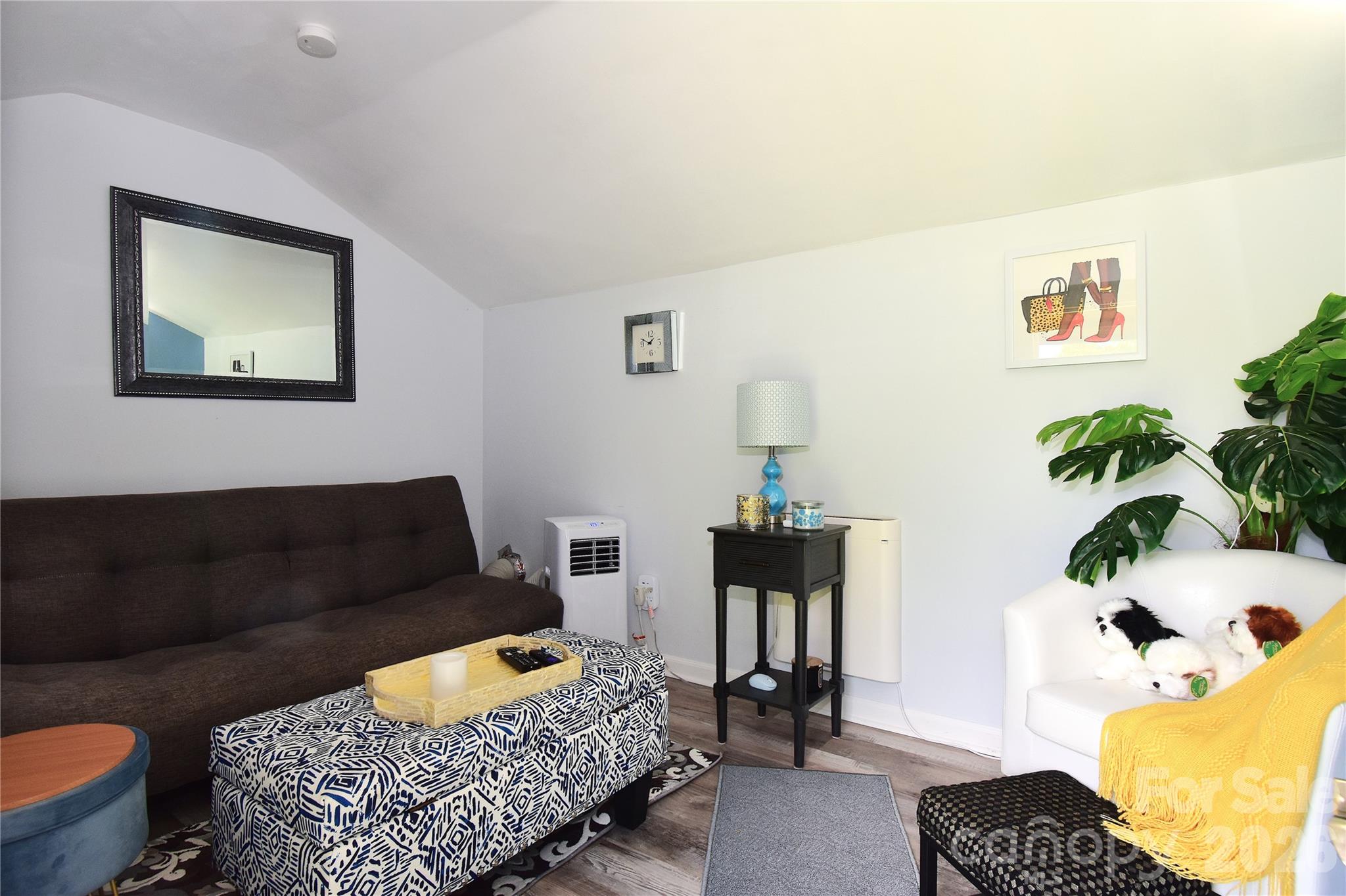 302 Watson Road — Arden