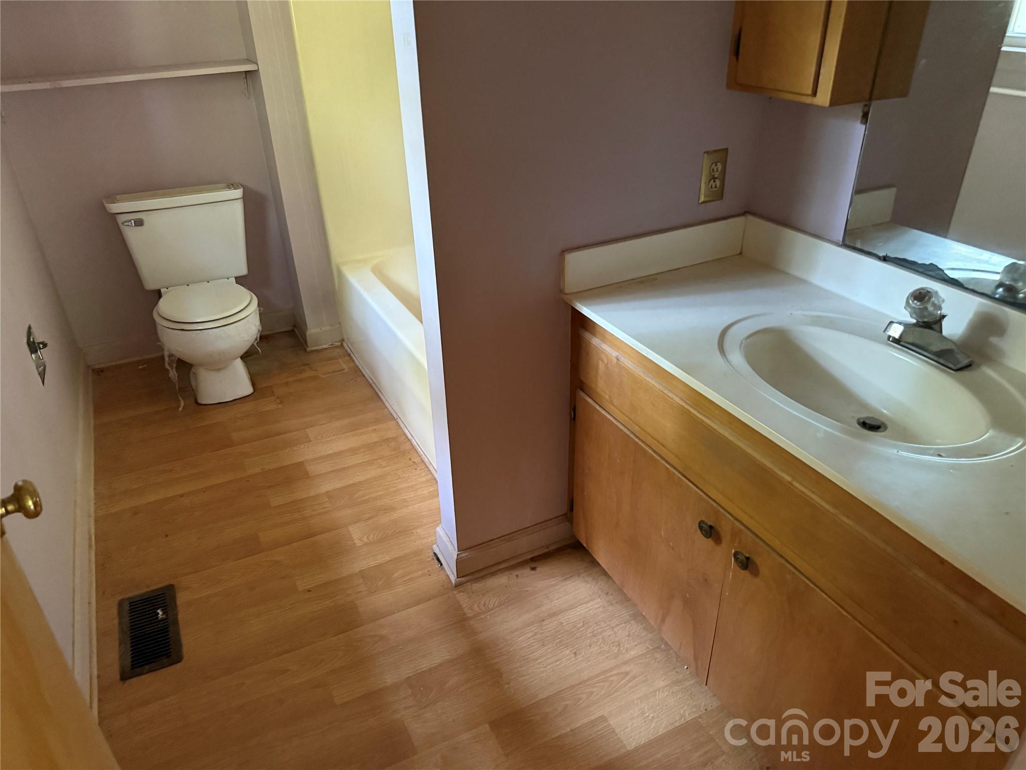 121 Brady Circle Road — Statesville