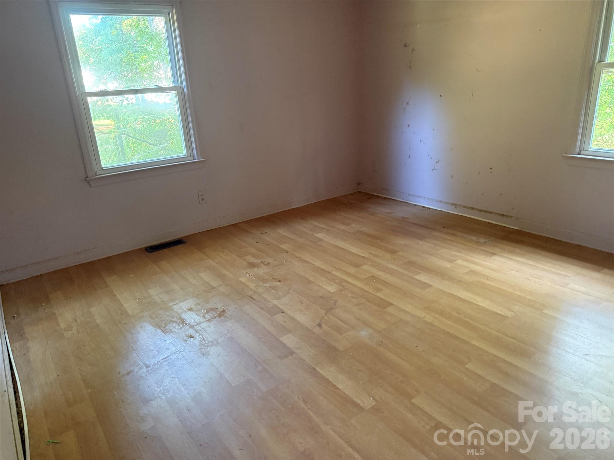 121 Brady Circle Road — Statesville
