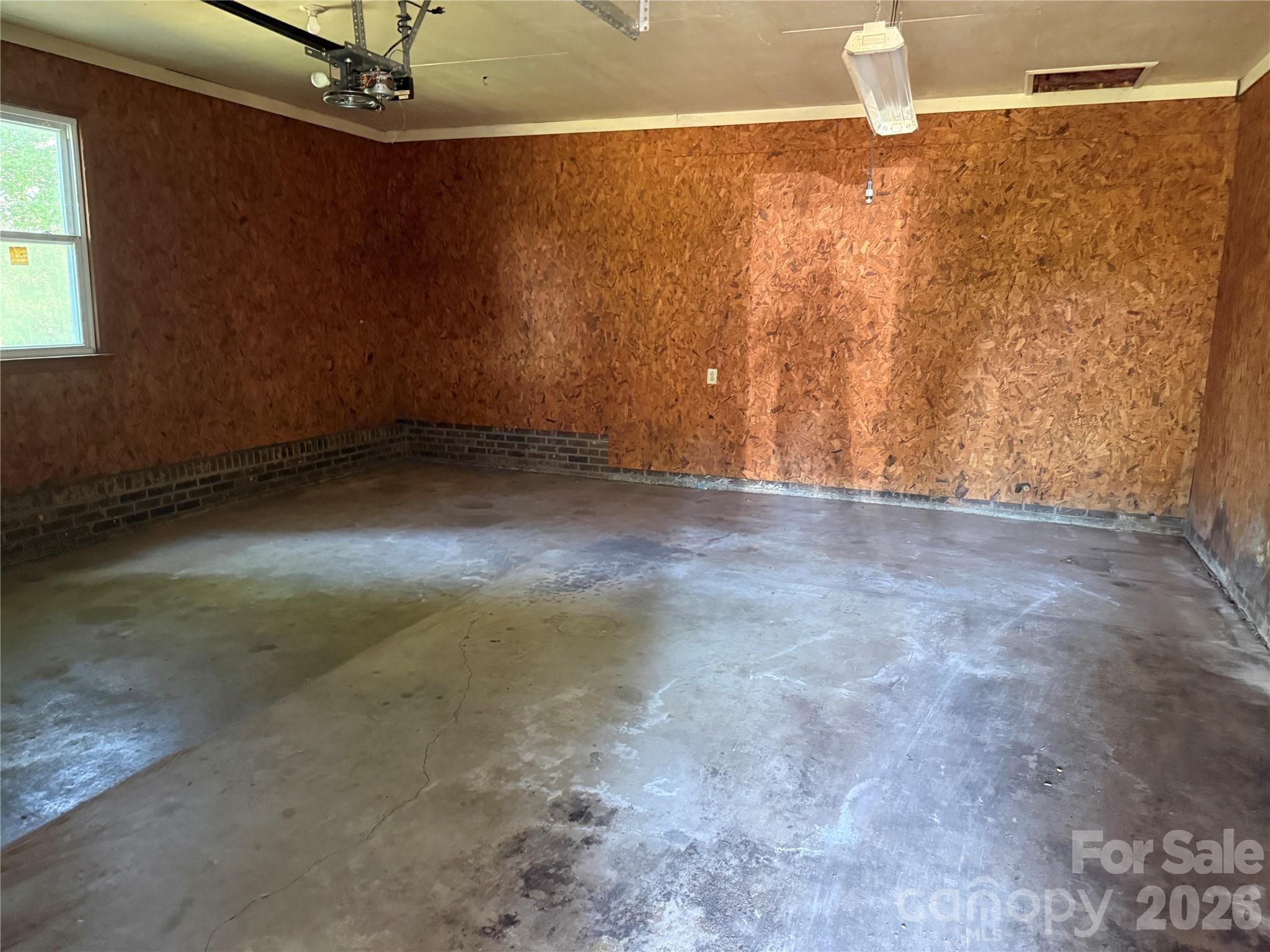 121 Brady Circle Road — Statesville