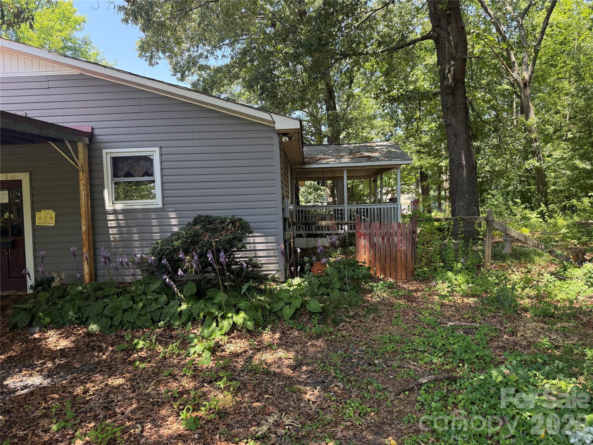 121 Brady Circle Road — Statesville