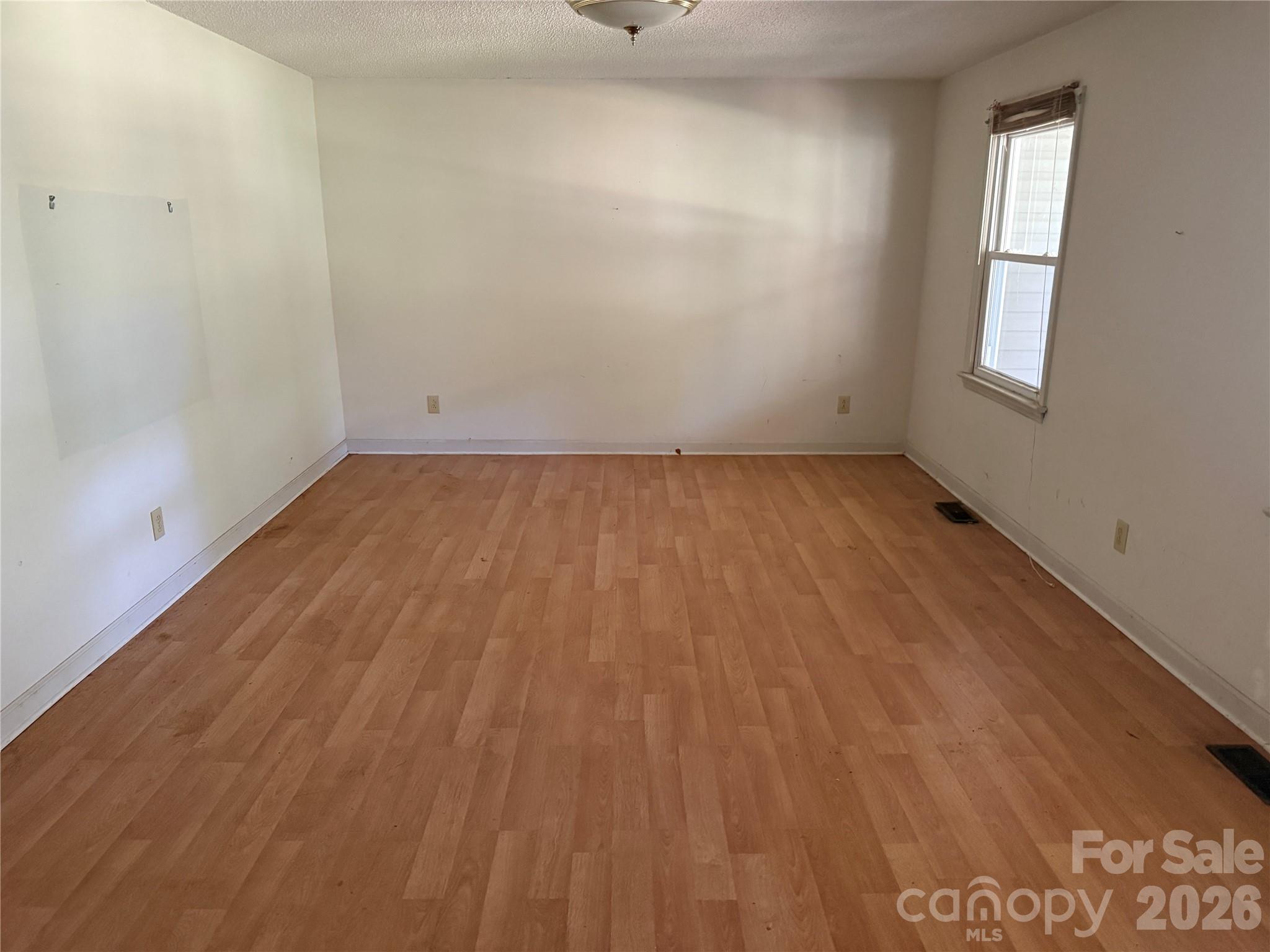 121 Brady Circle Road — Statesville