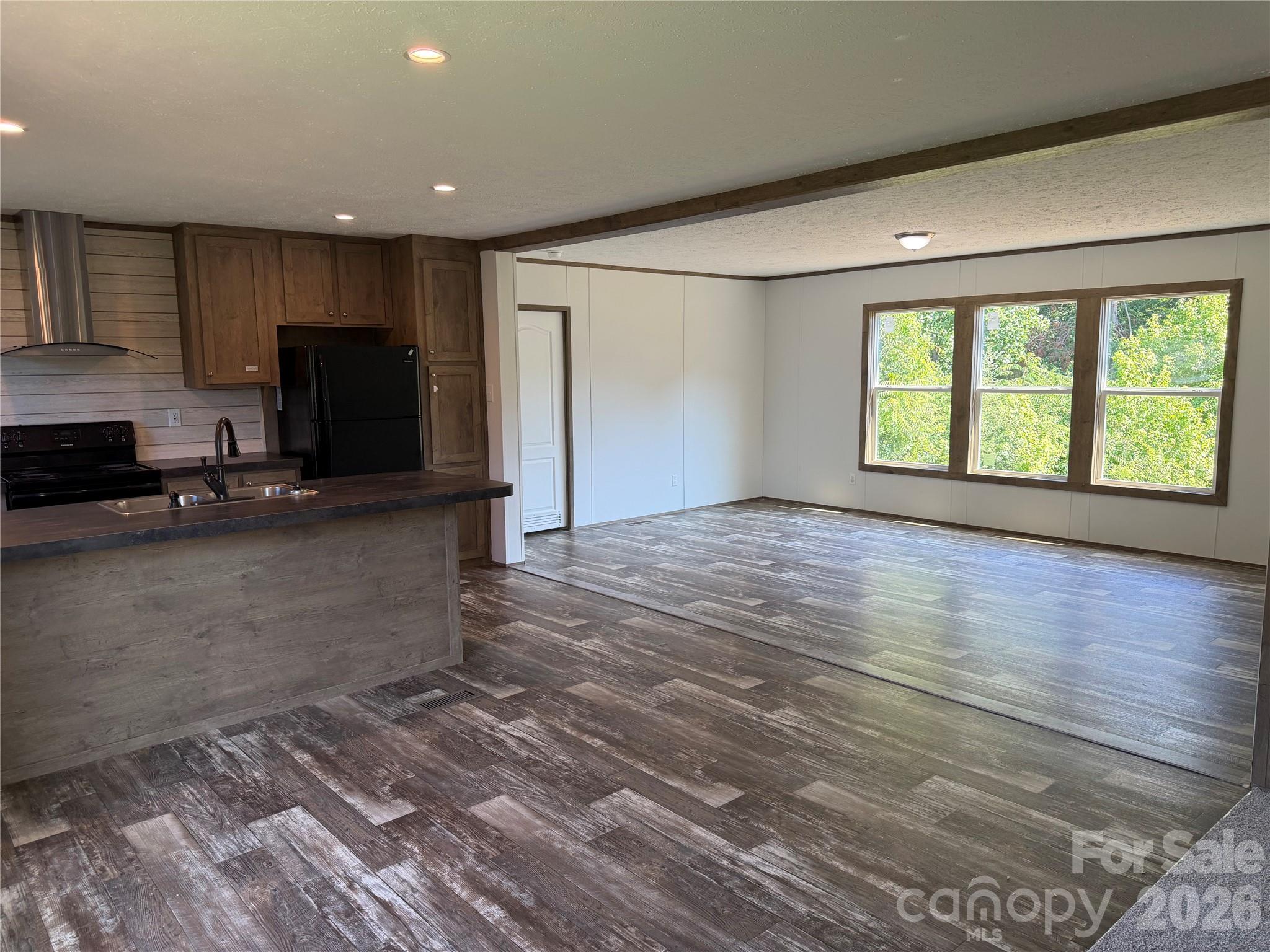 1003 Lavender Road — Grover