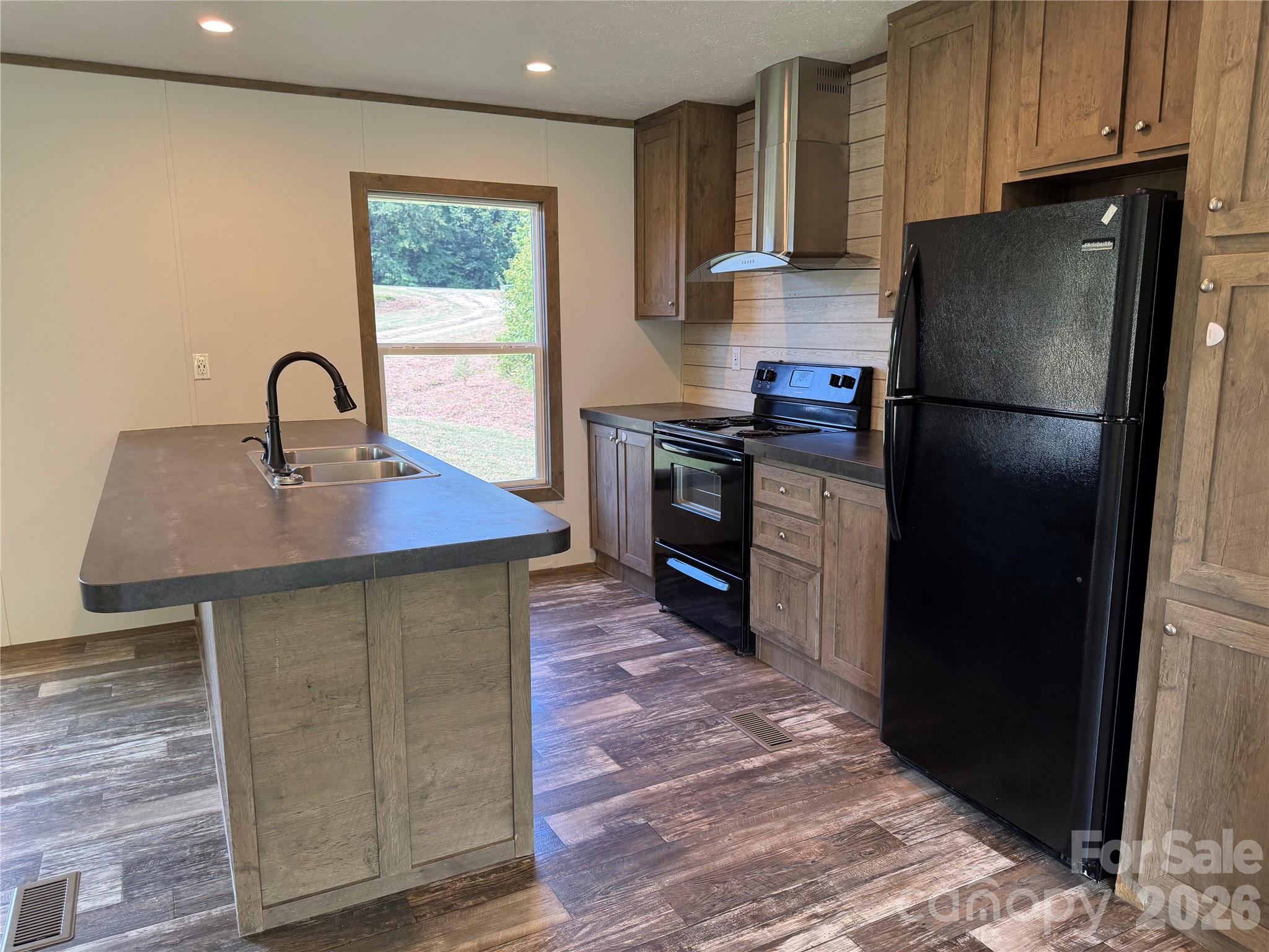 1003 Lavender Road — Grover