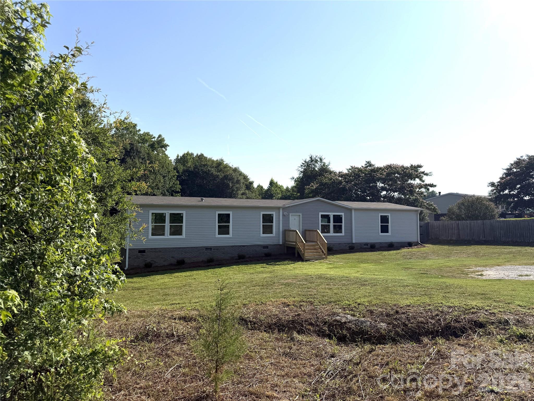 1003 Lavender Road — Grover