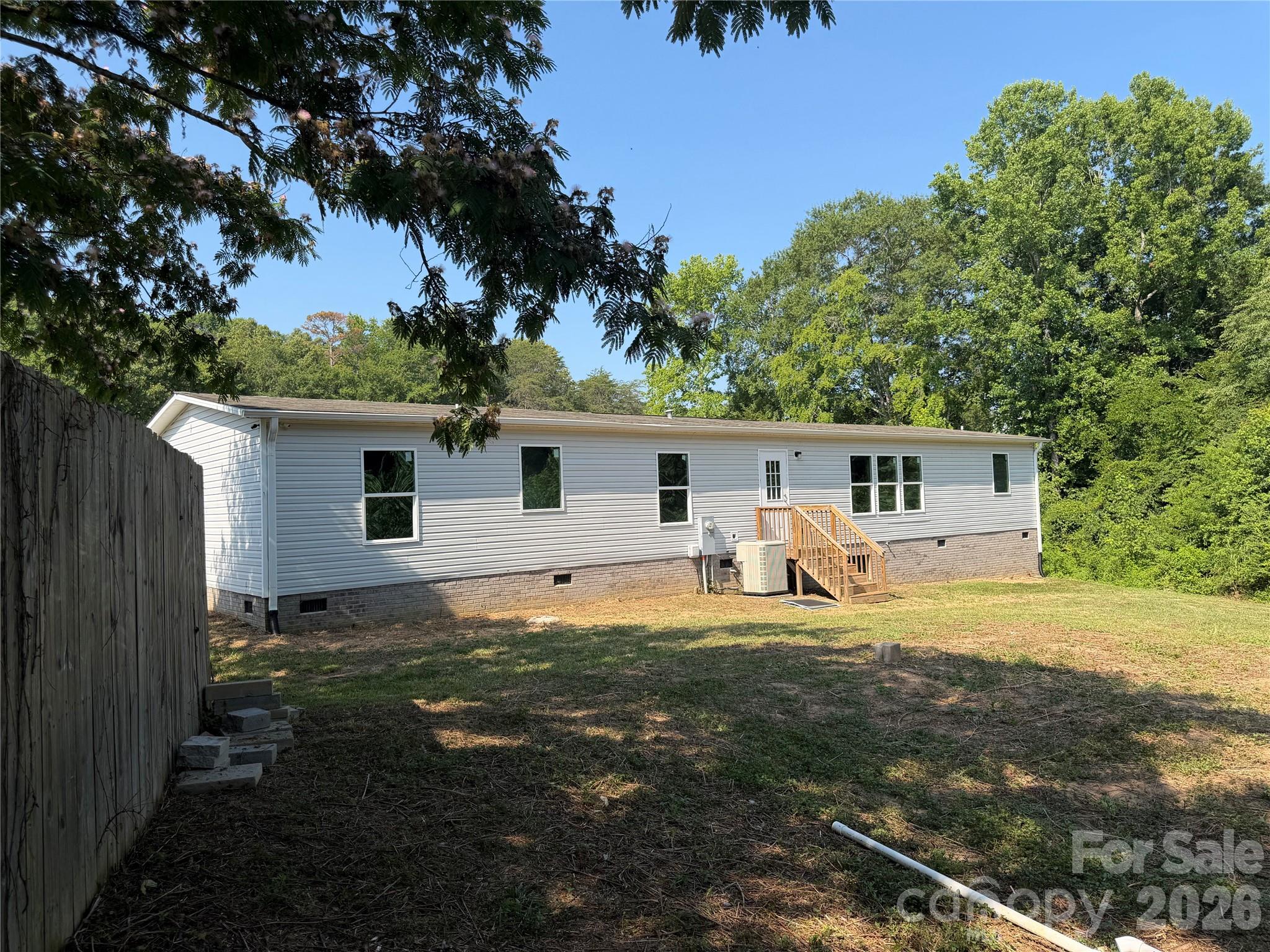1003 Lavender Road — Grover