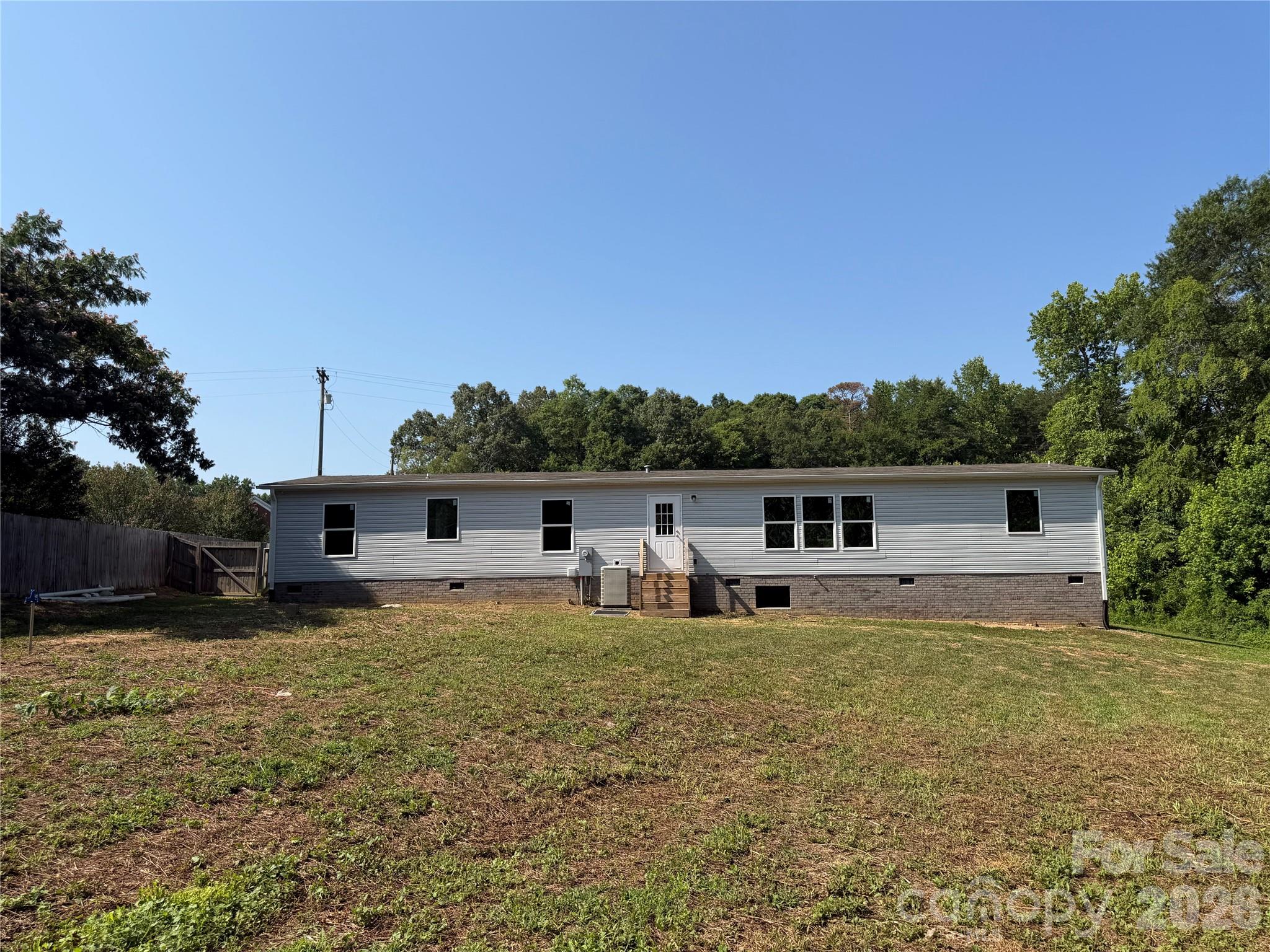 1003 Lavender Road — Grover