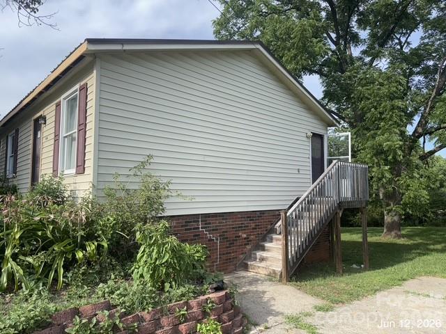 104 Whitley Road — Morganton