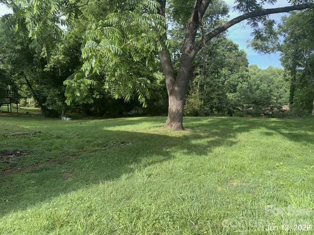 104 Whitley Road — Morganton