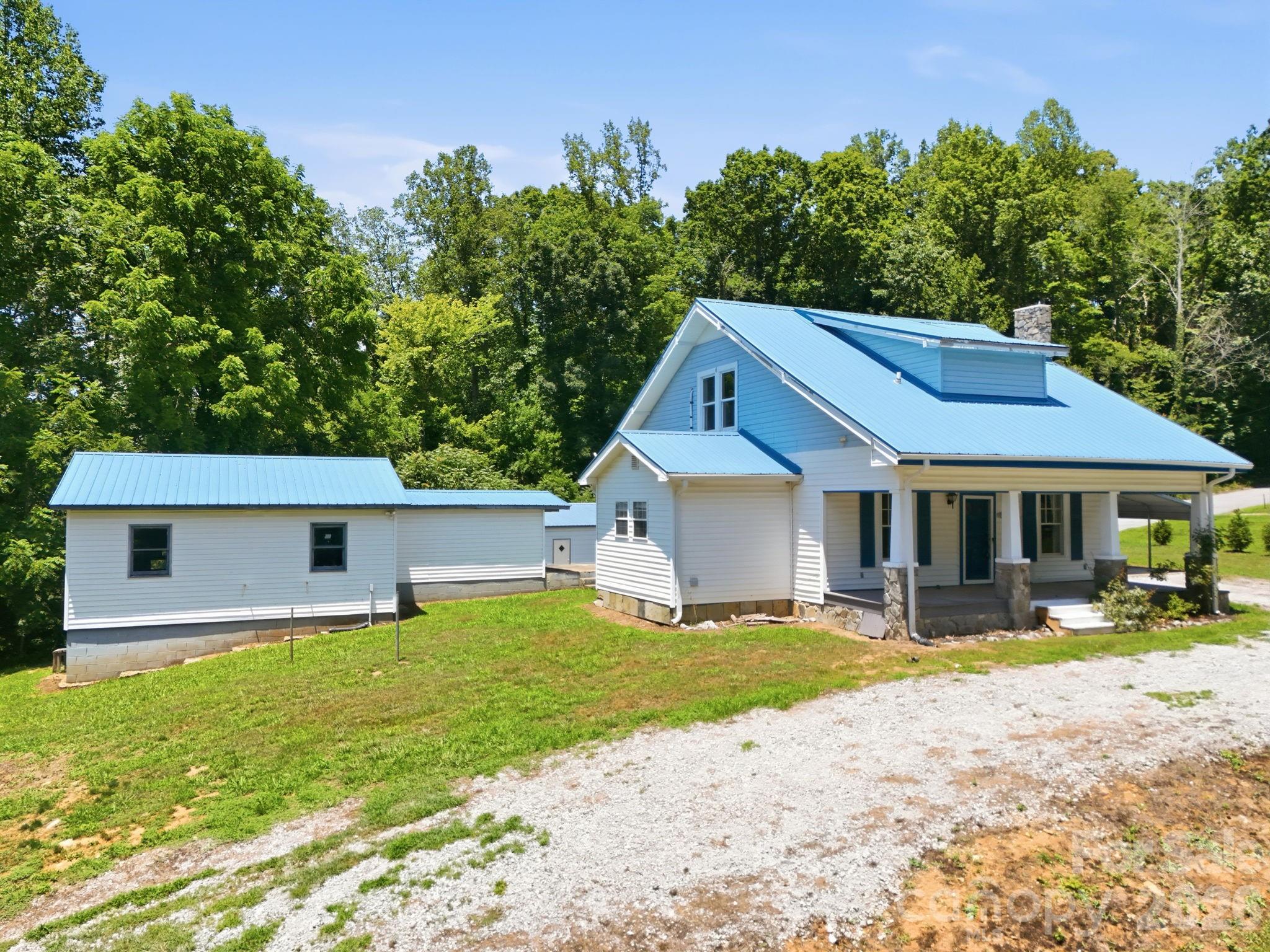 1231 Caldwell Place NW — Lenoir