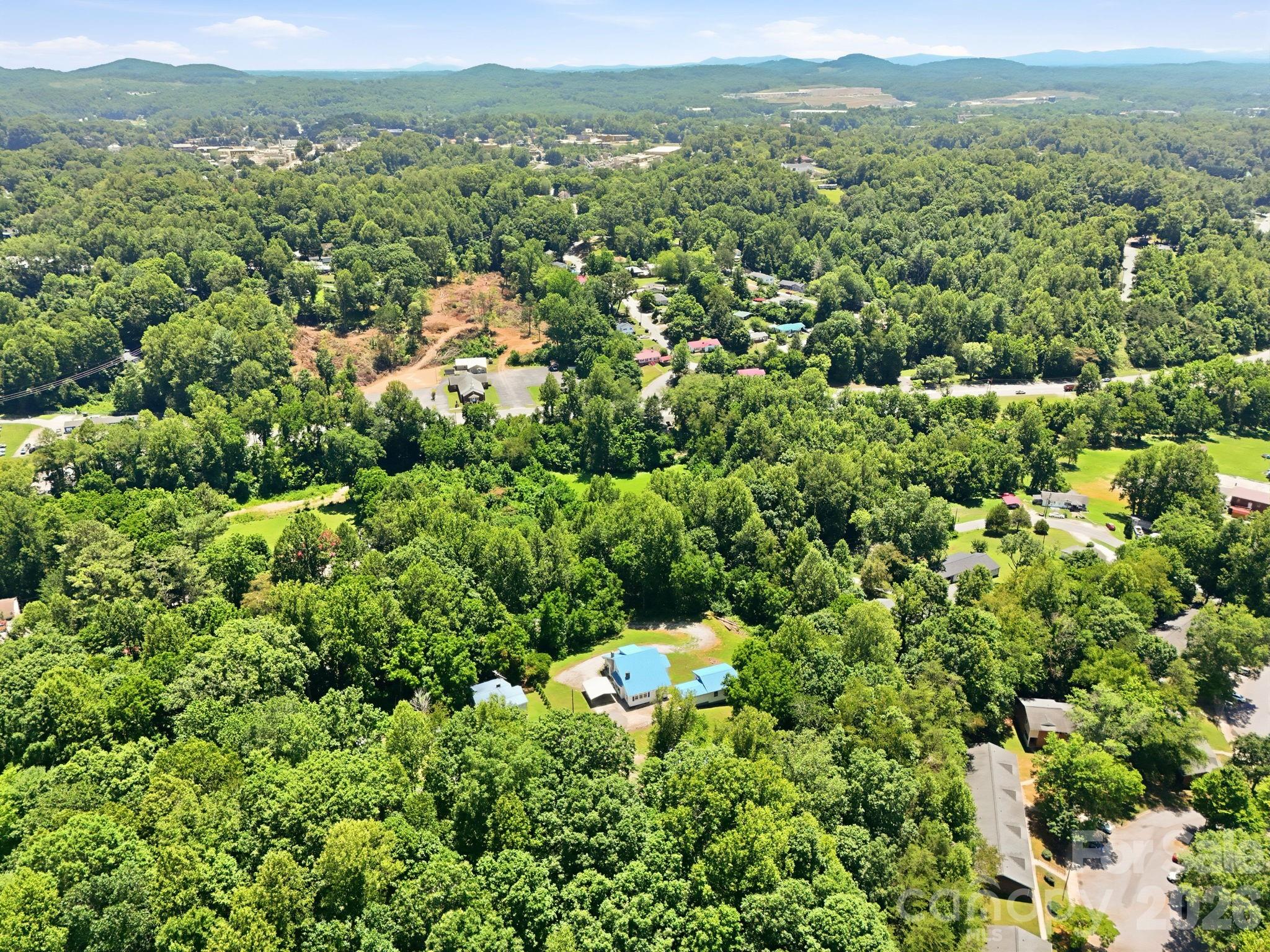 1231 Caldwell Place NW — Lenoir